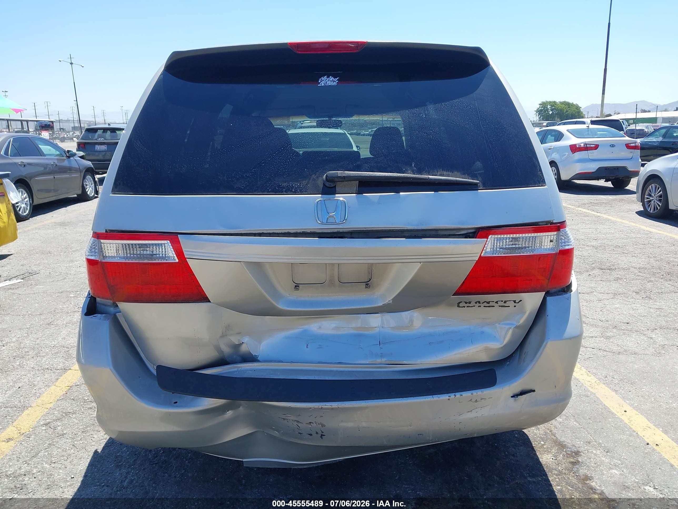 2006 Honda Odyssey Lx Silver vin: 5FNRL38266B021919