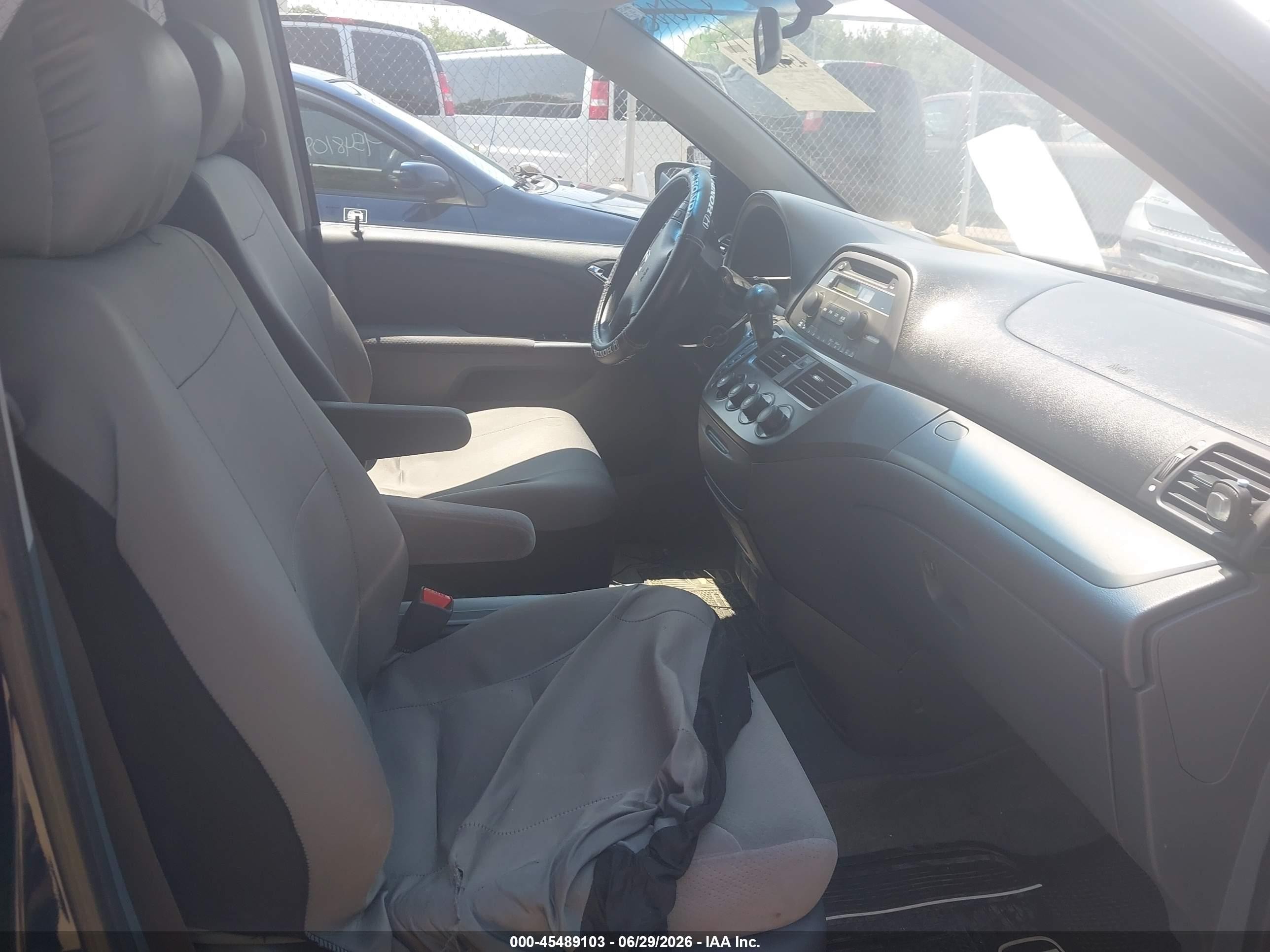 2006 Honda Odyssey Lx Blue vin: 5FNRL38266B111877
