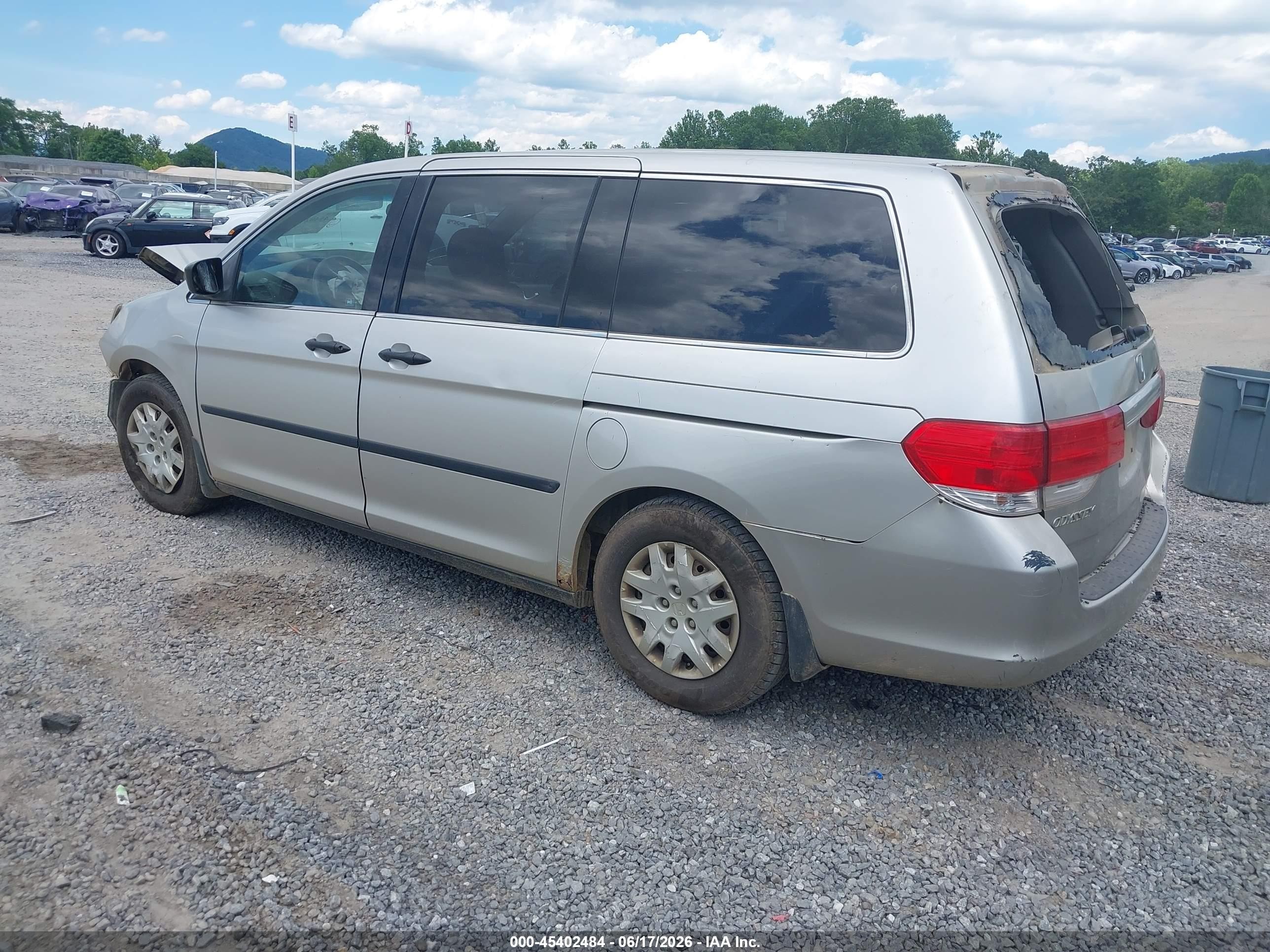 2008 Honda Odyssey Lx Silver vin: 5FNRL38268B036066
