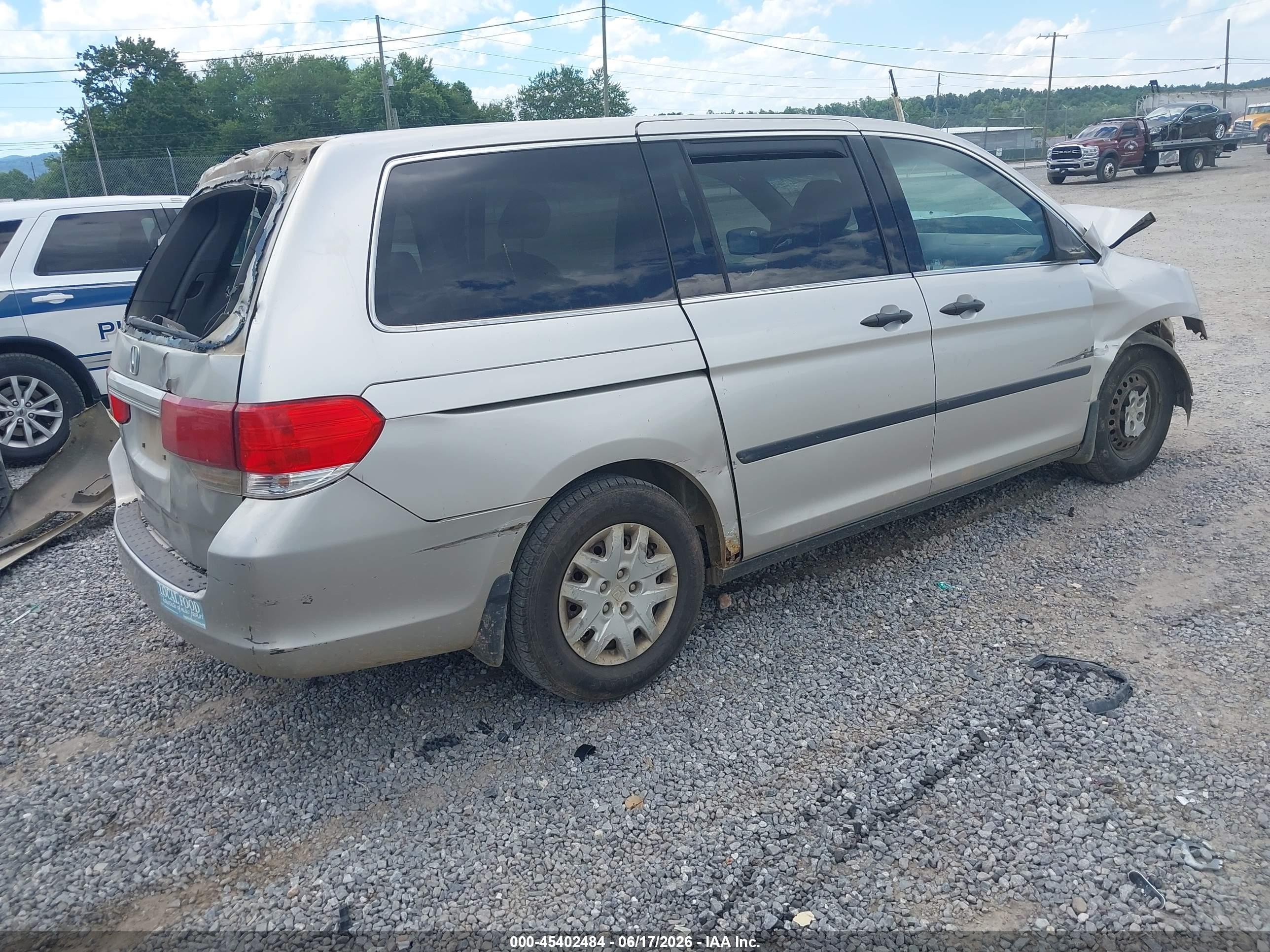2008 Honda Odyssey Lx Silver vin: 5FNRL38268B036066