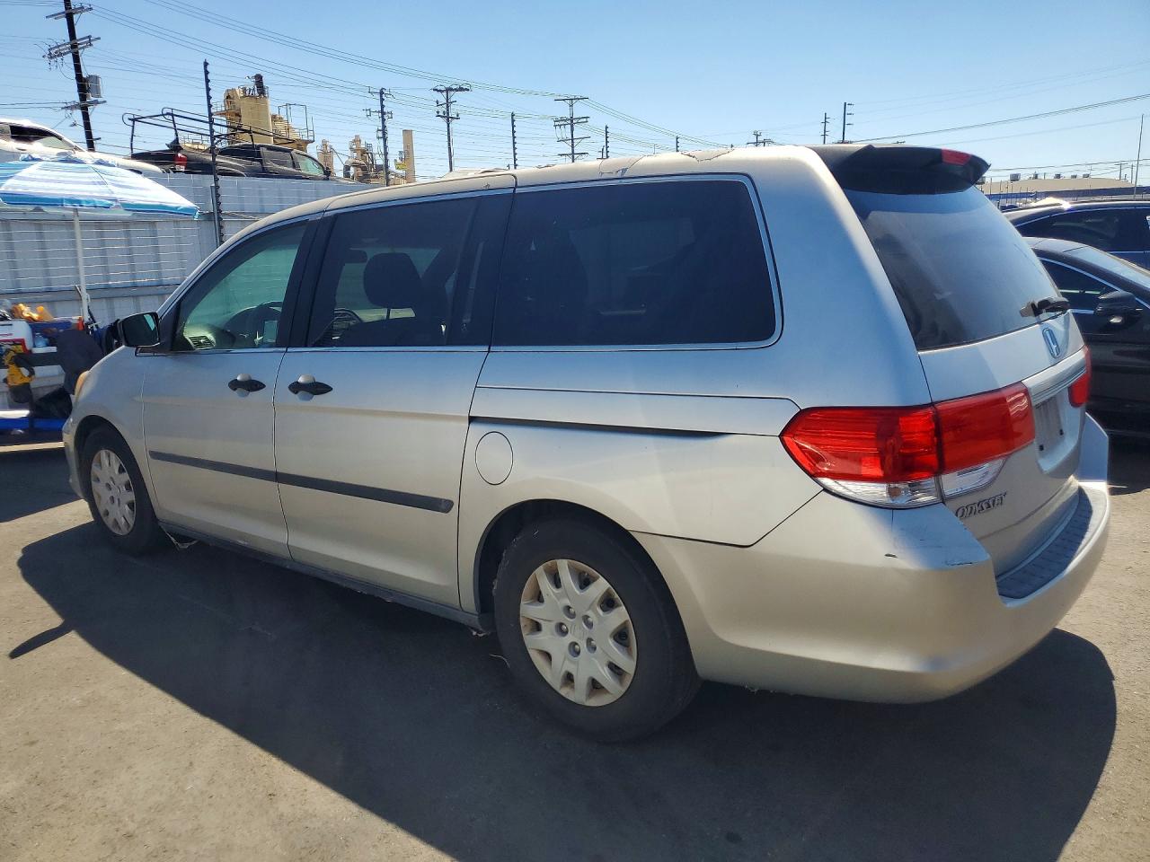 2009 Honda Odyssey Lx Silver vin: 5FNRL38269B028387