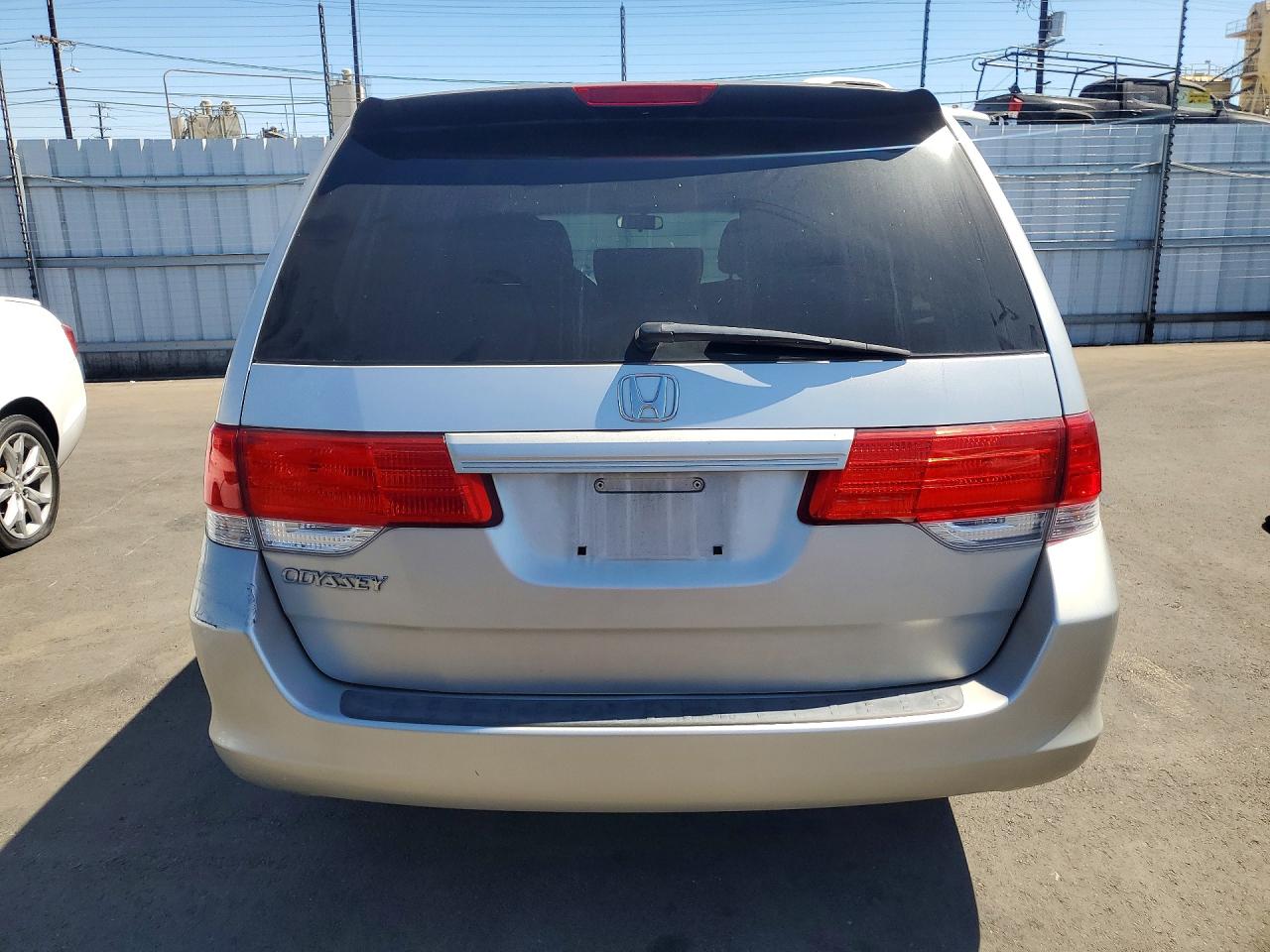 2009 Honda Odyssey Lx Silver vin: 5FNRL38269B028387