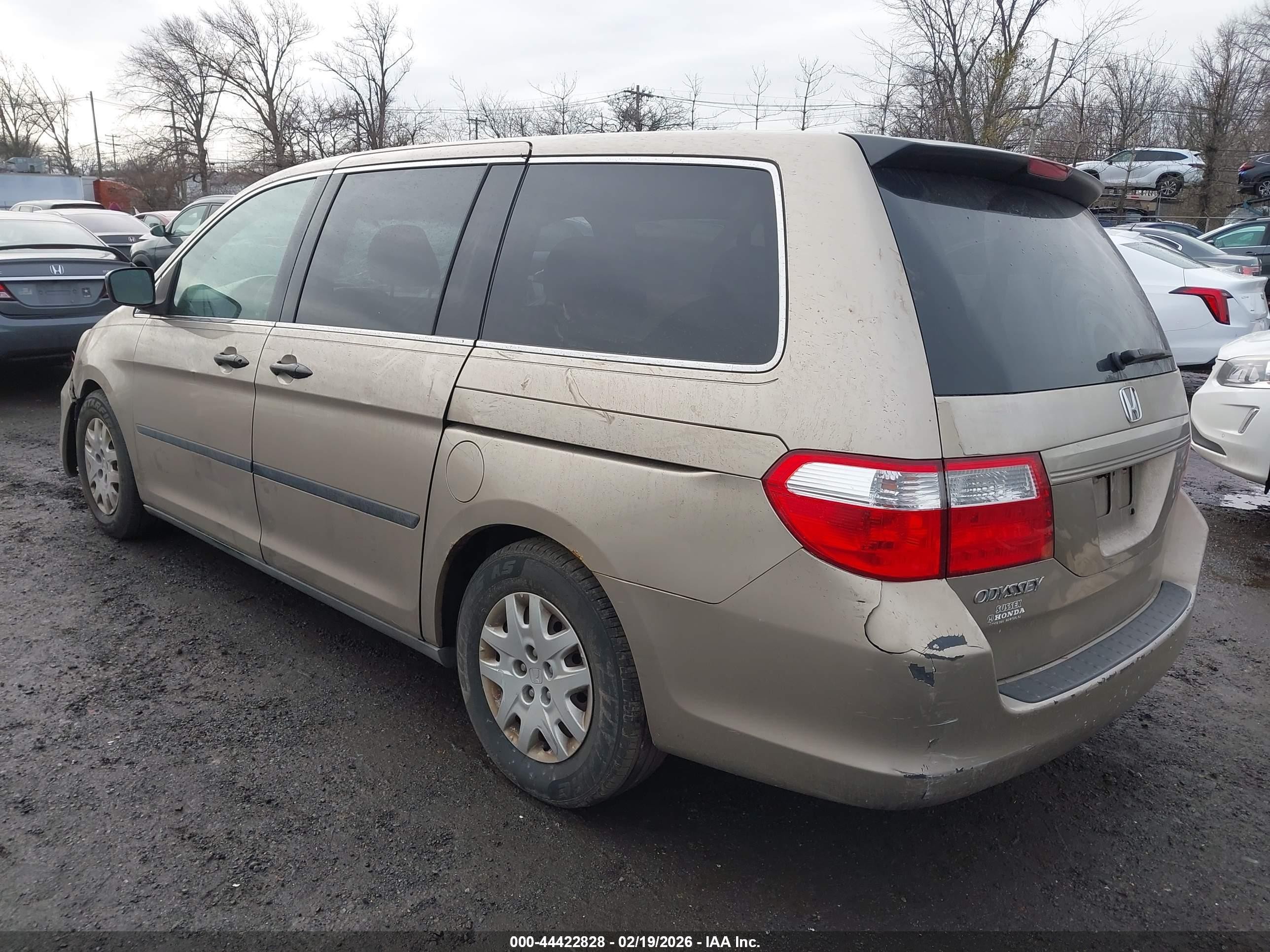 2006 Honda Odyssey Lx Золотой vin: 5FNRL38276B049454