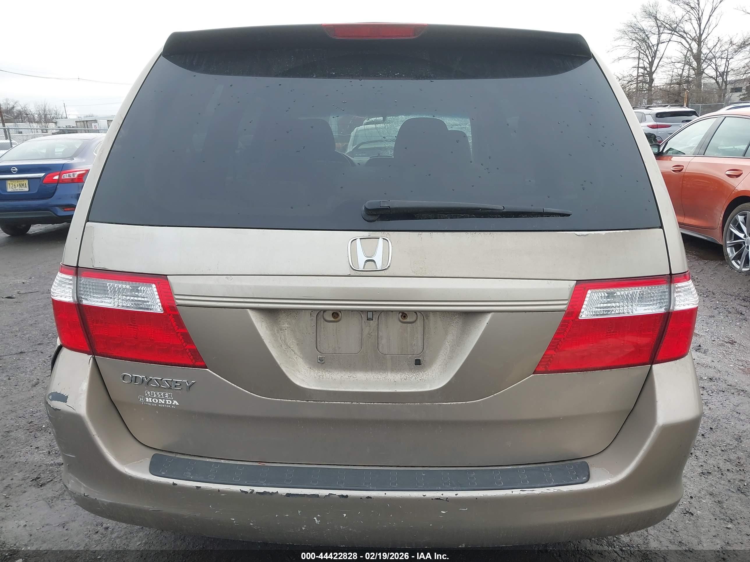 2006 Honda Odyssey Lx Золотой vin: 5FNRL38276B049454