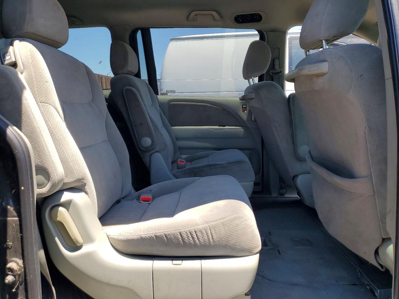 2006 Honda Odyssey Lx Gray vin: 5FNRL38276B072880