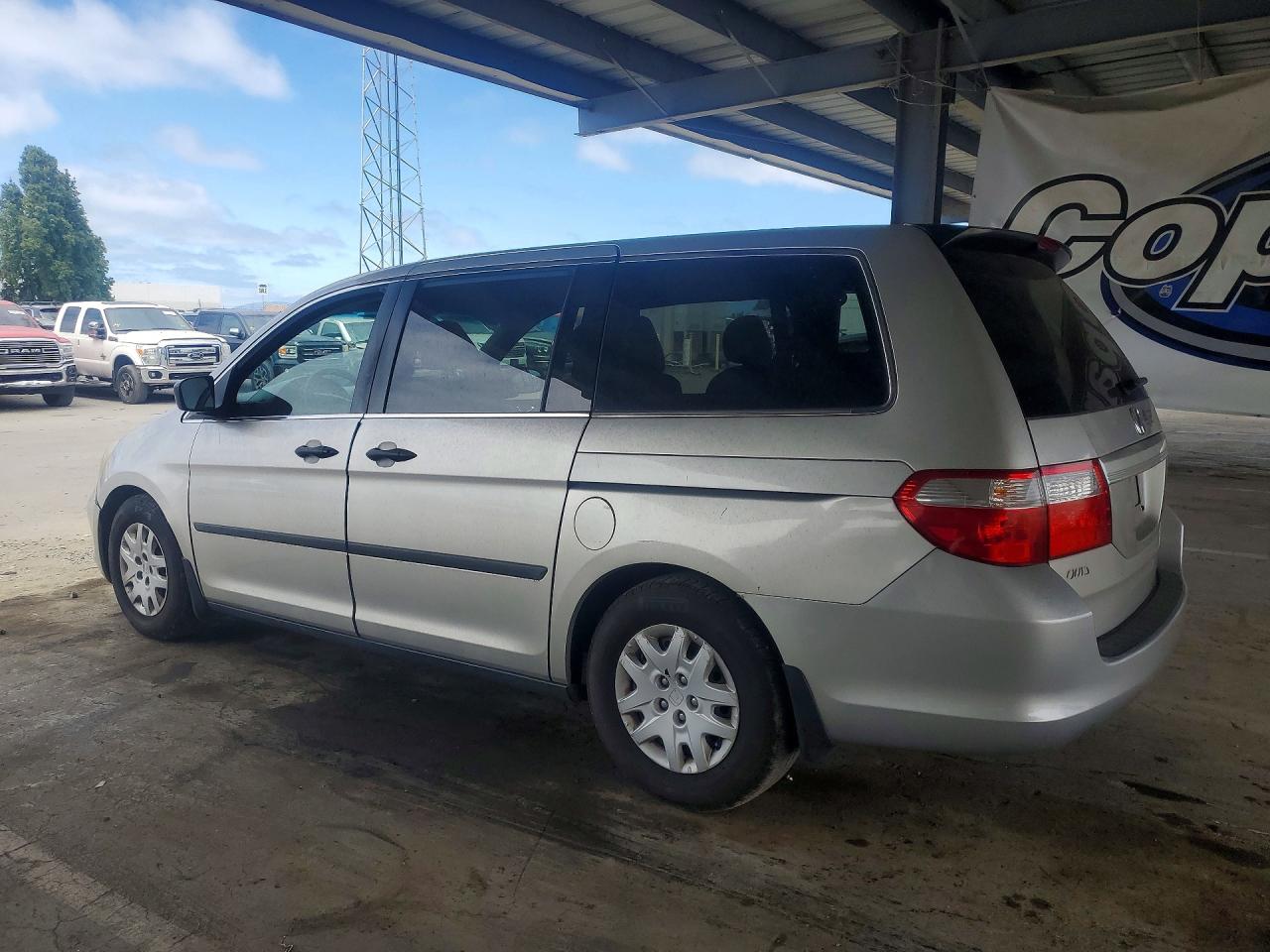 2007 Honda Odyssey Lx Silver vin: 5FNRL38277B048340