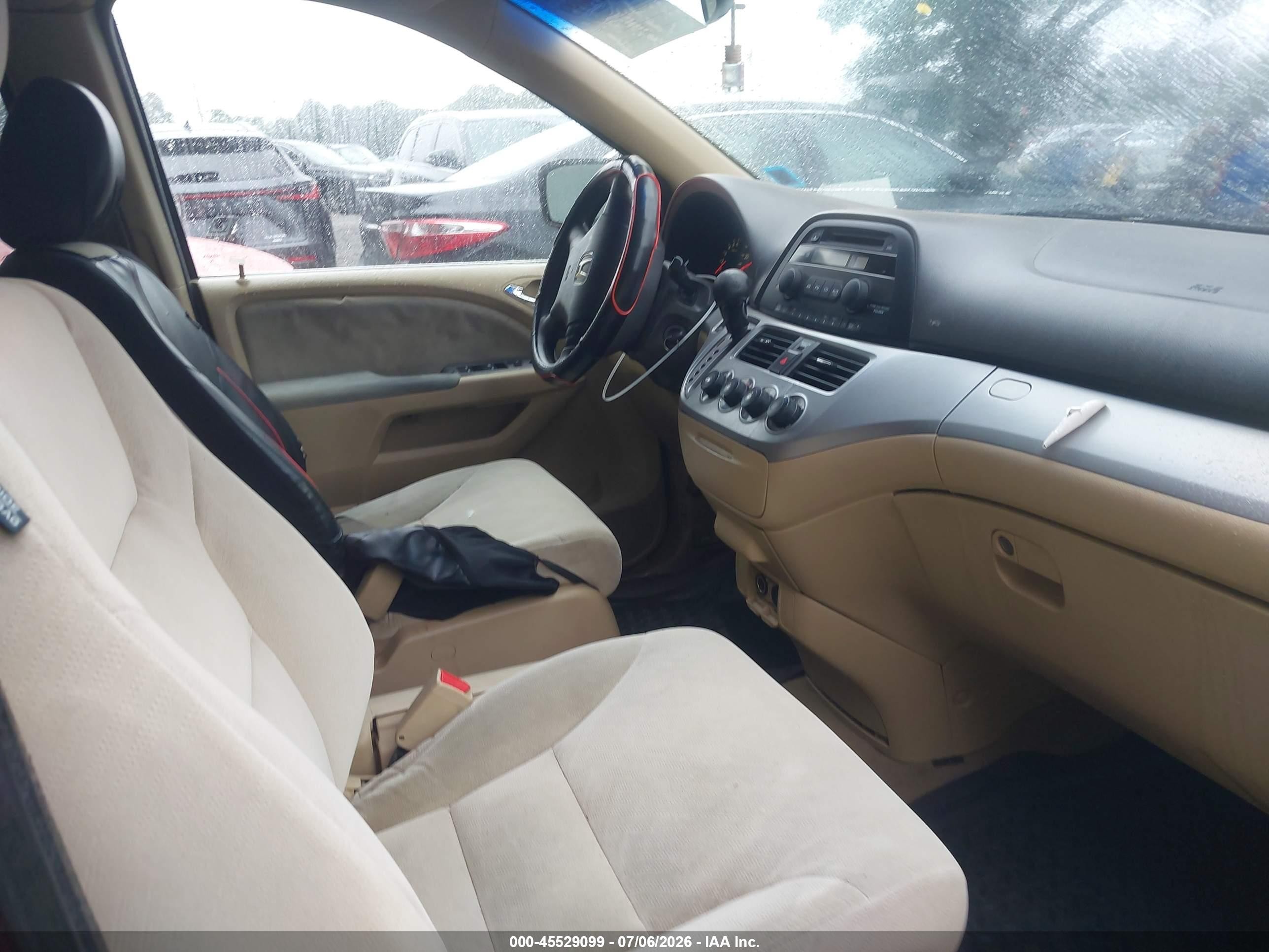 2008 Honda Odyssey Lx Burgundy vin: 5FNRL38278B057752