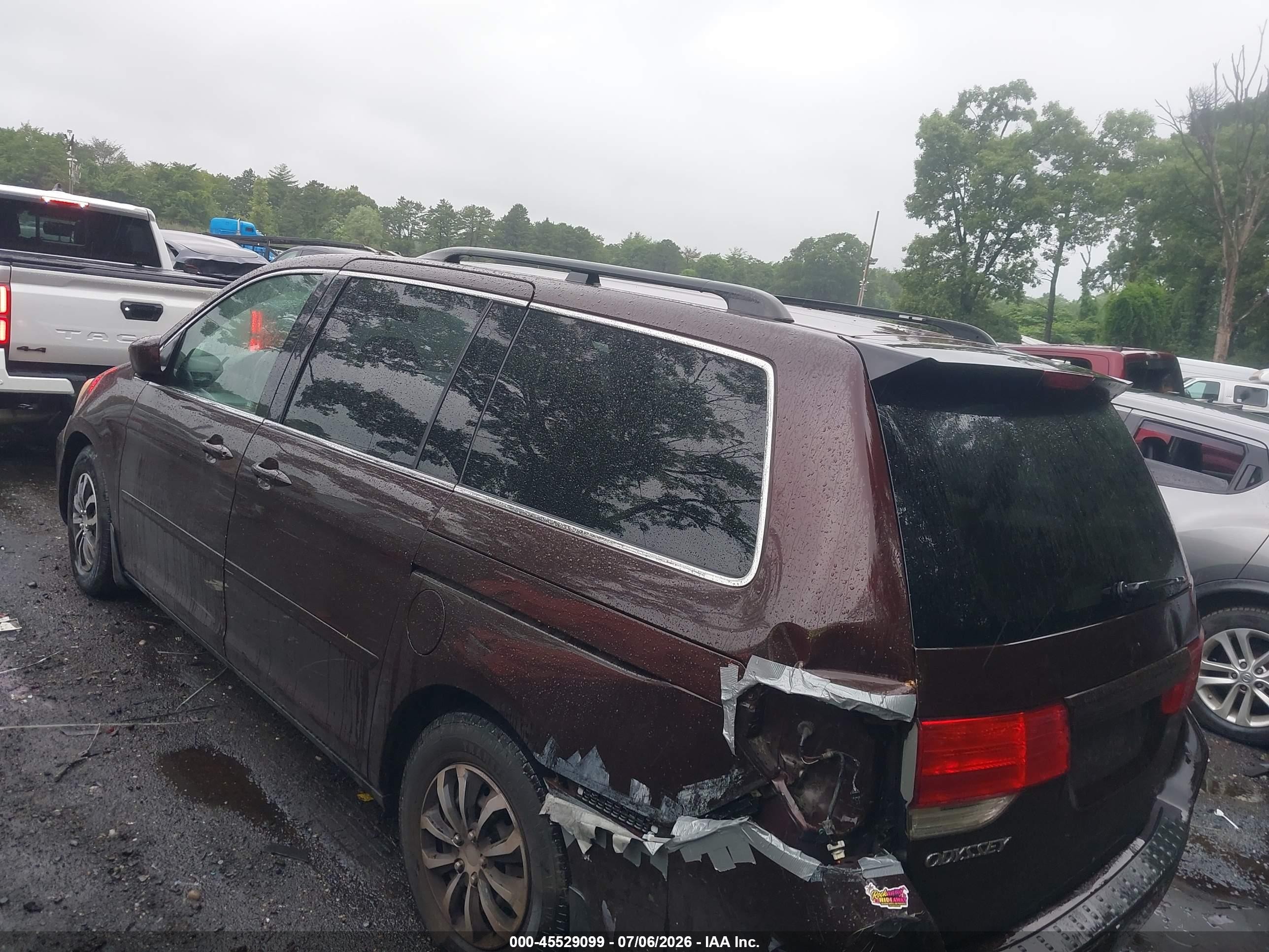 2008 Honda Odyssey Lx Burgundy vin: 5FNRL38278B057752