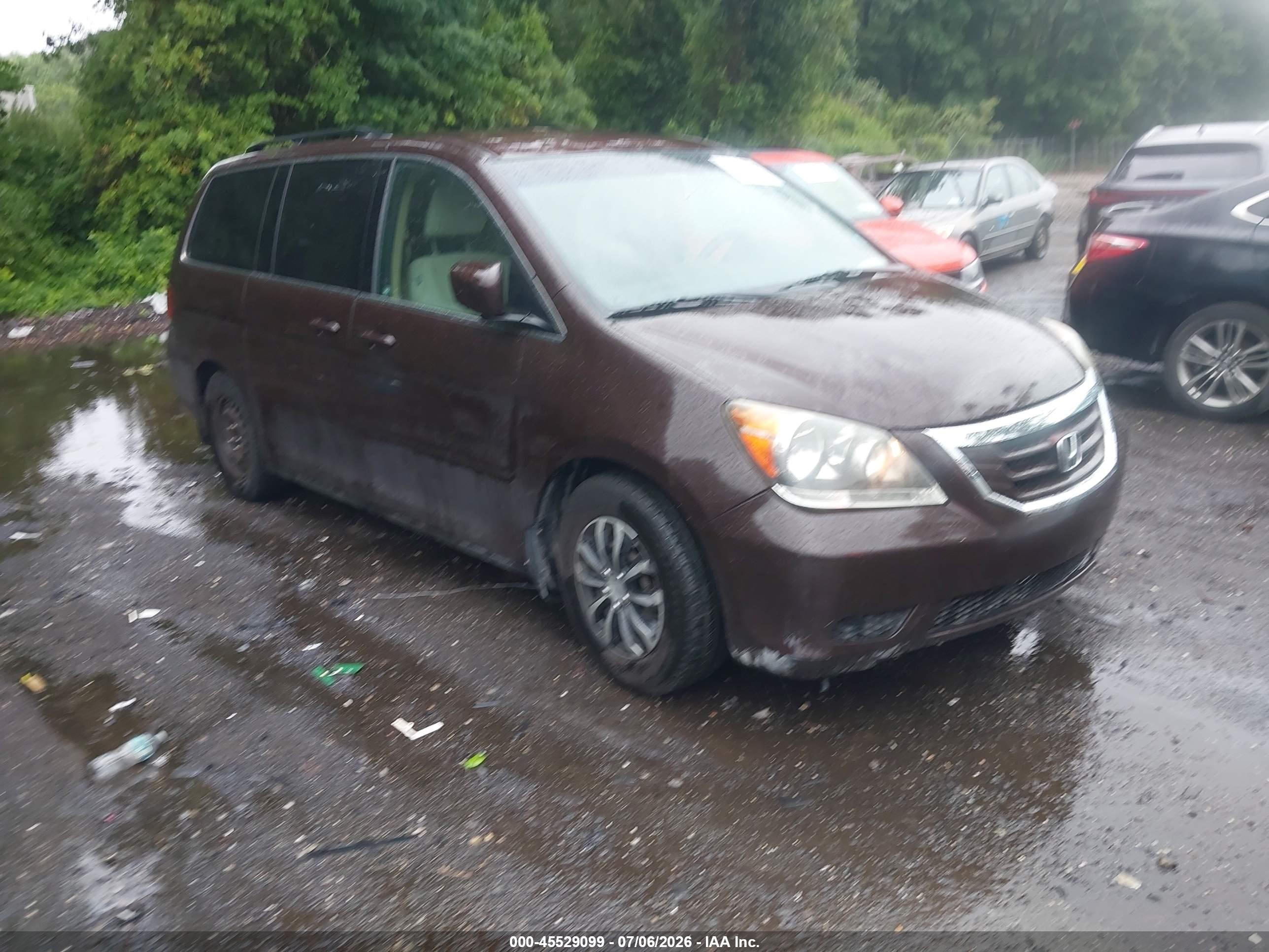 2008 Honda Odyssey Lx Burgundy vin: 5FNRL38278B057752