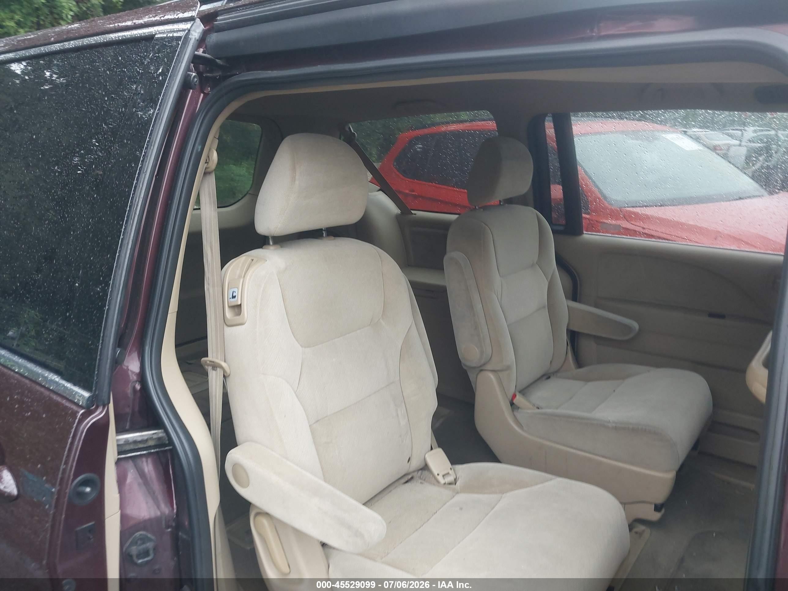 2008 Honda Odyssey Lx Burgundy vin: 5FNRL38278B057752