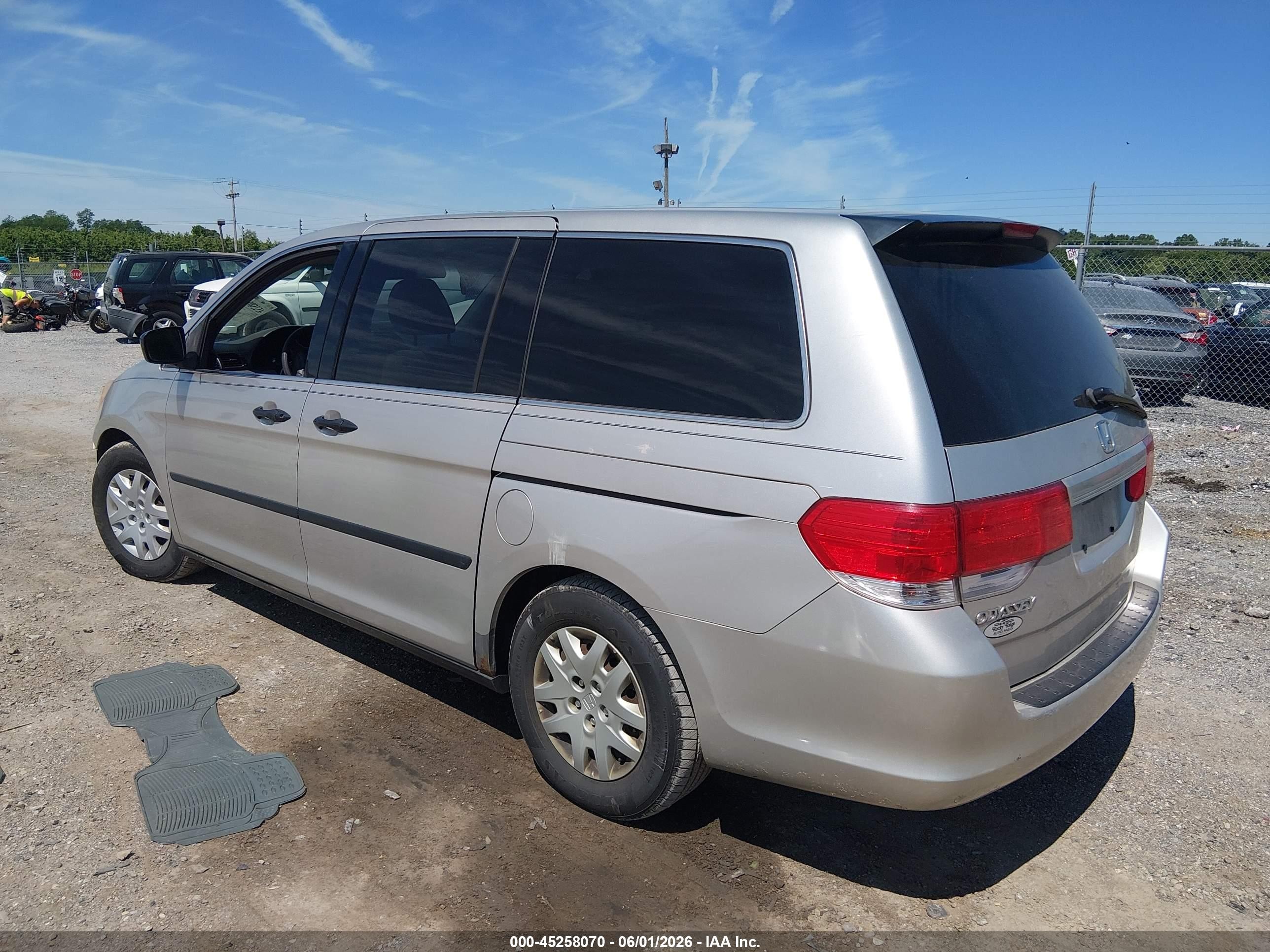 2008 Honda Odyssey Lx Серебряный vin: 5FNRL38278B089472
