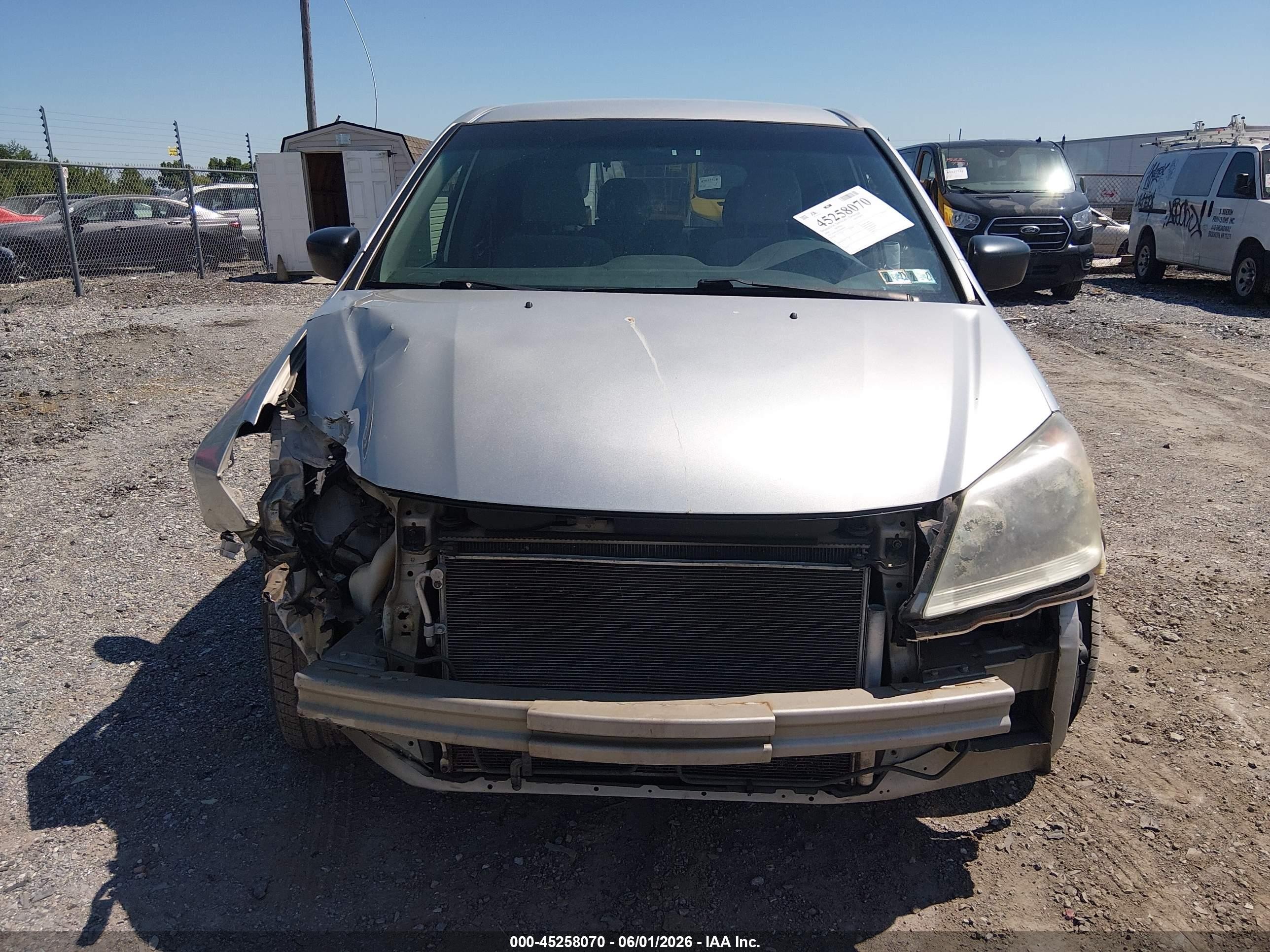 2008 Honda Odyssey Lx Серебряный vin: 5FNRL38278B089472