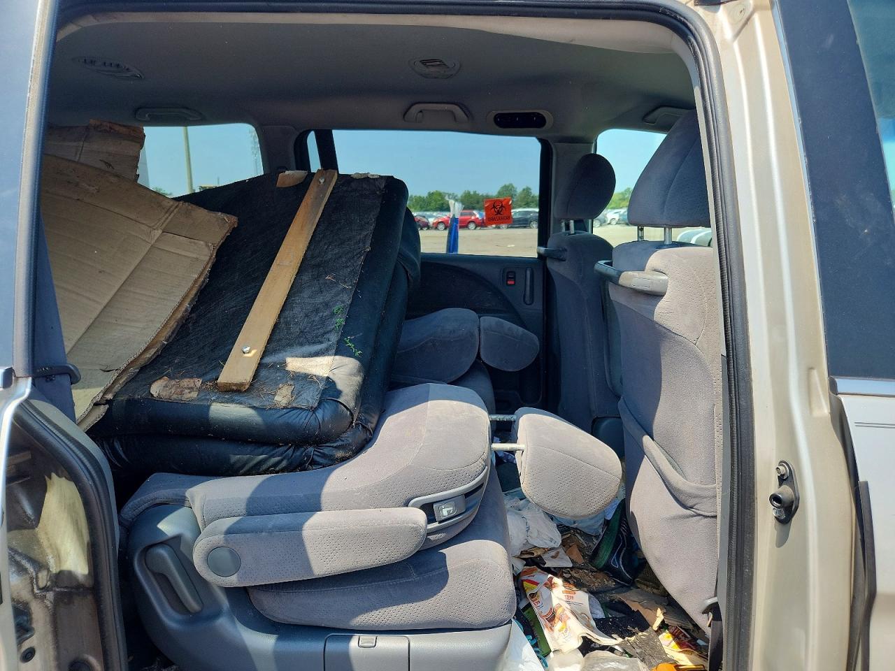 2006 Honda Odyssey Lx Silver vin: 5FNRL38286B062956