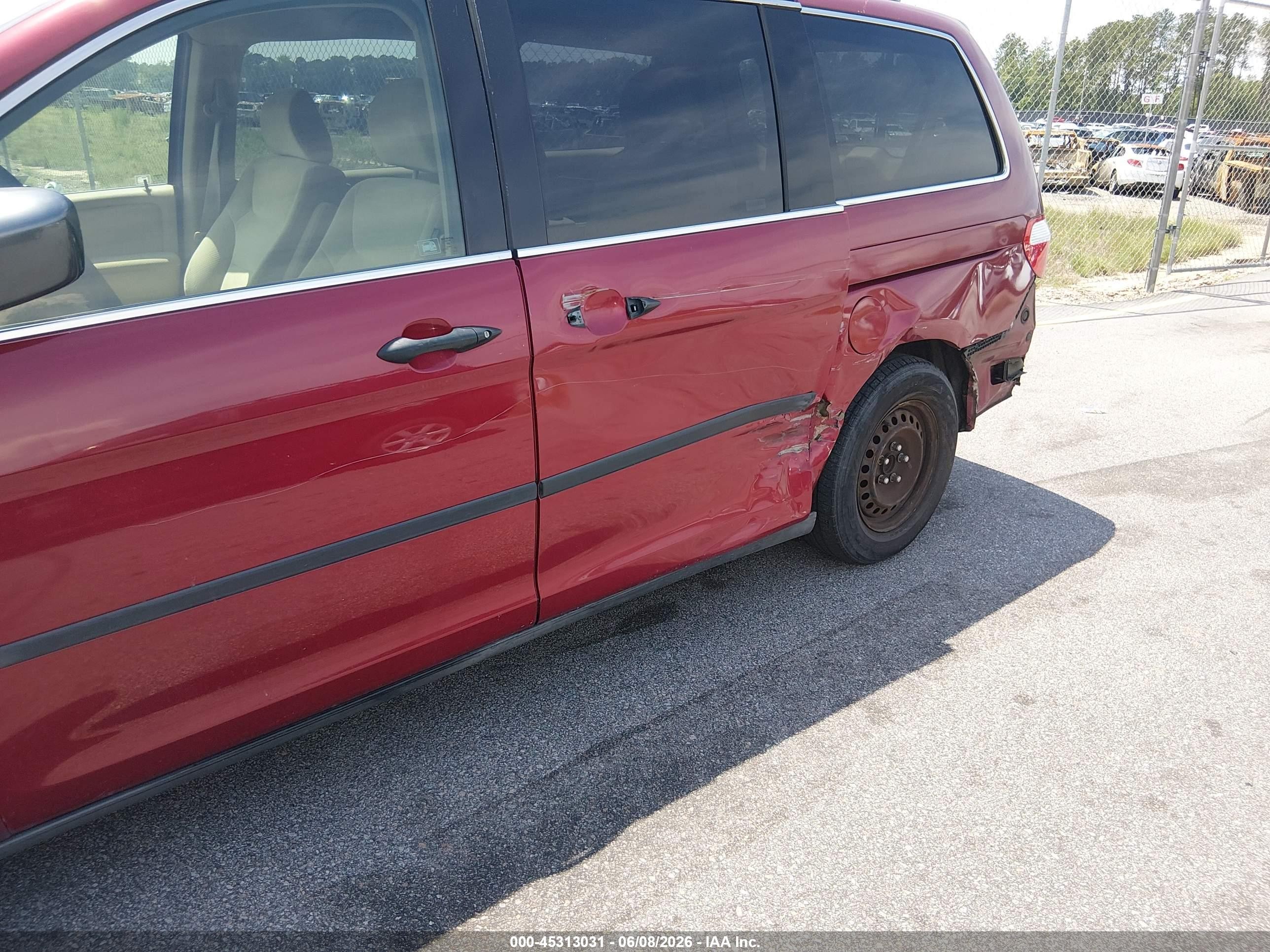 2006 Honda Odyssey Lx Red vin: 5FNRL38286B076193