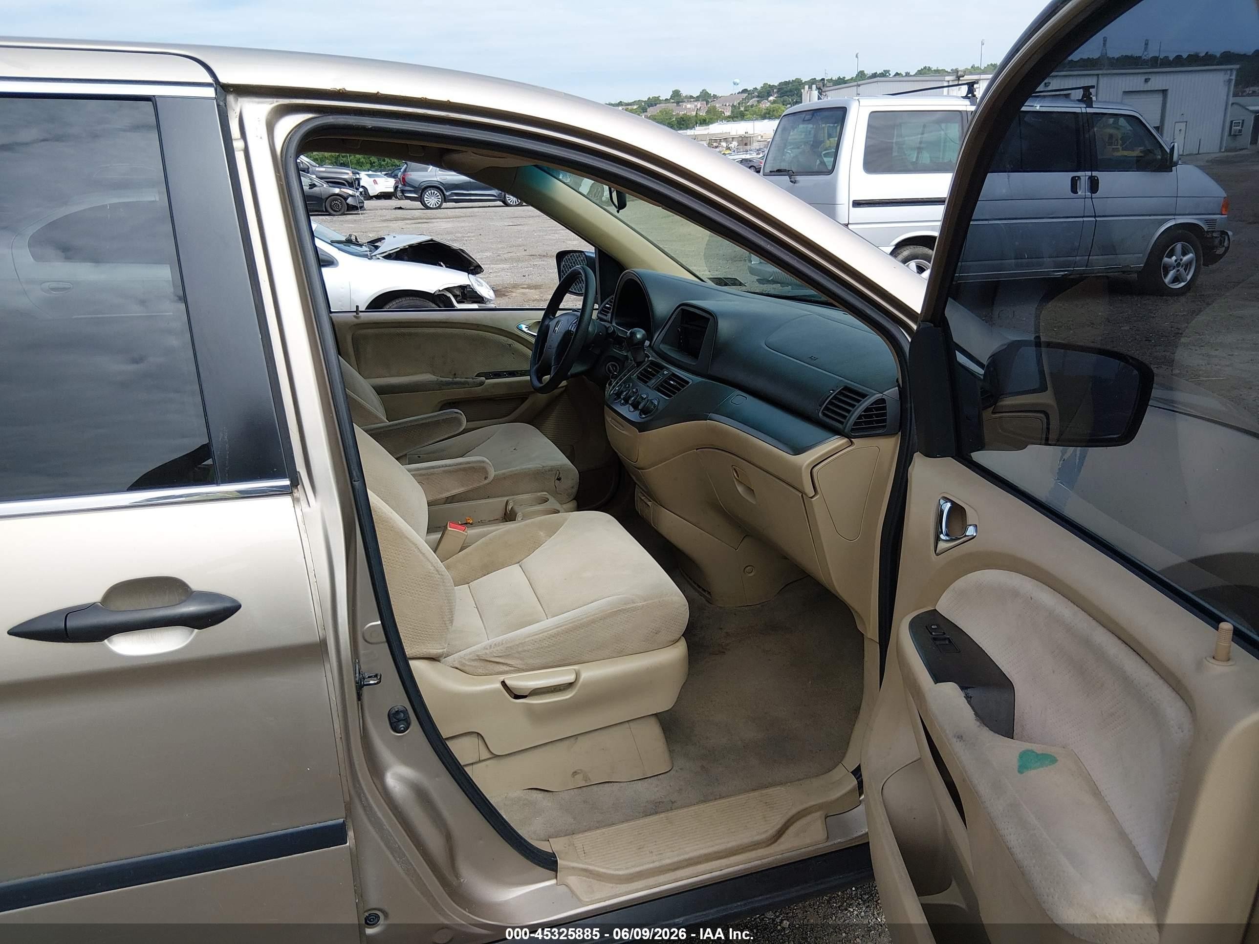 2006 Honda Odyssey Lx Бежевый vin: 5FNRL38286B122458