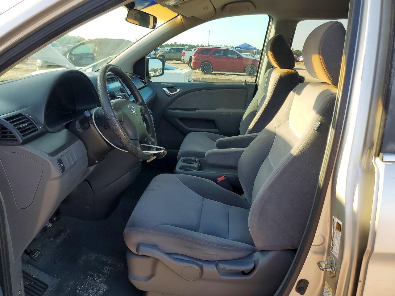 2007 Honda Odyssey Lx Silver vin: 5FNRL38287B077118
