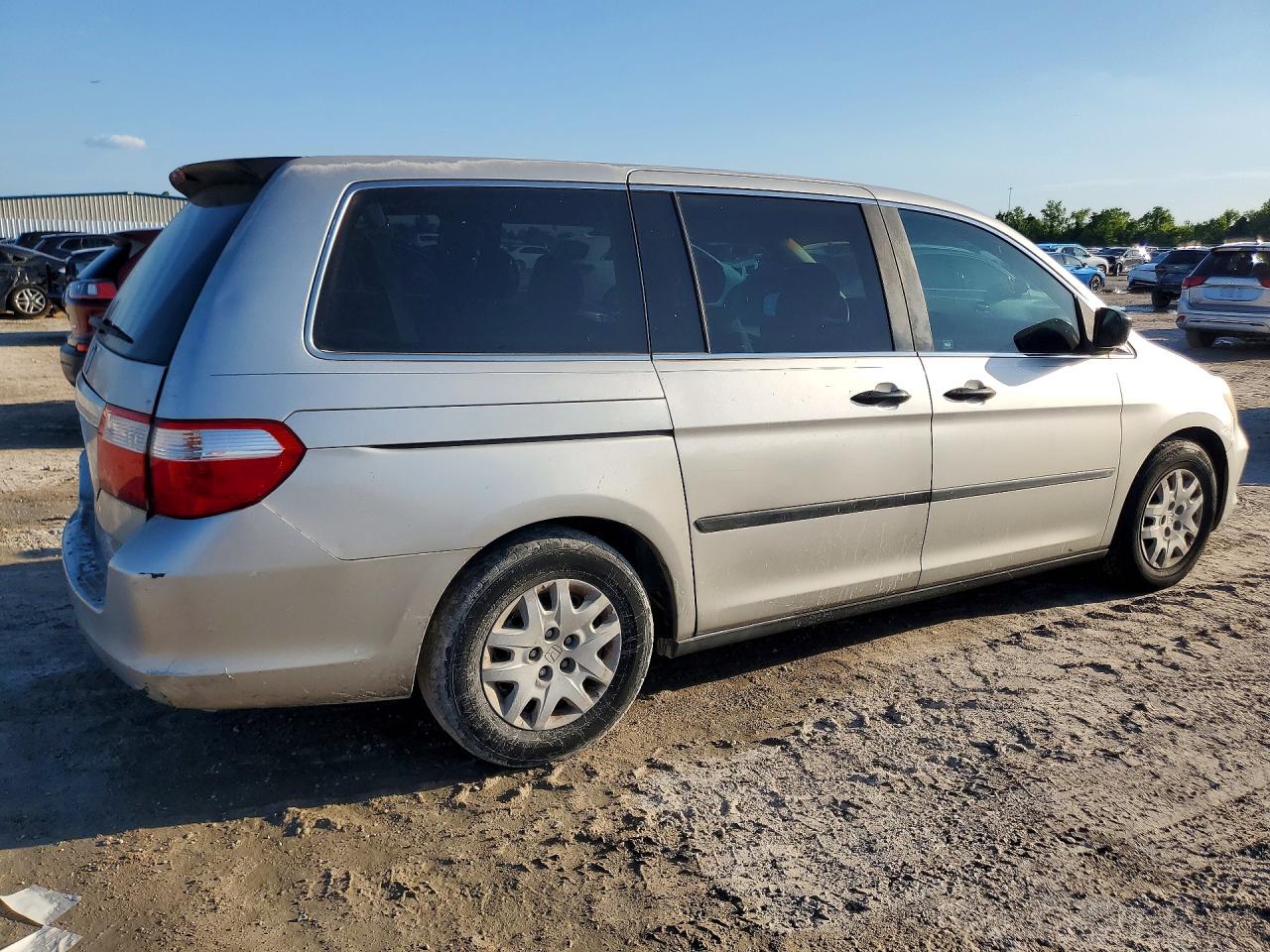 2007 Honda Odyssey Lx Silver vin: 5FNRL38287B077118