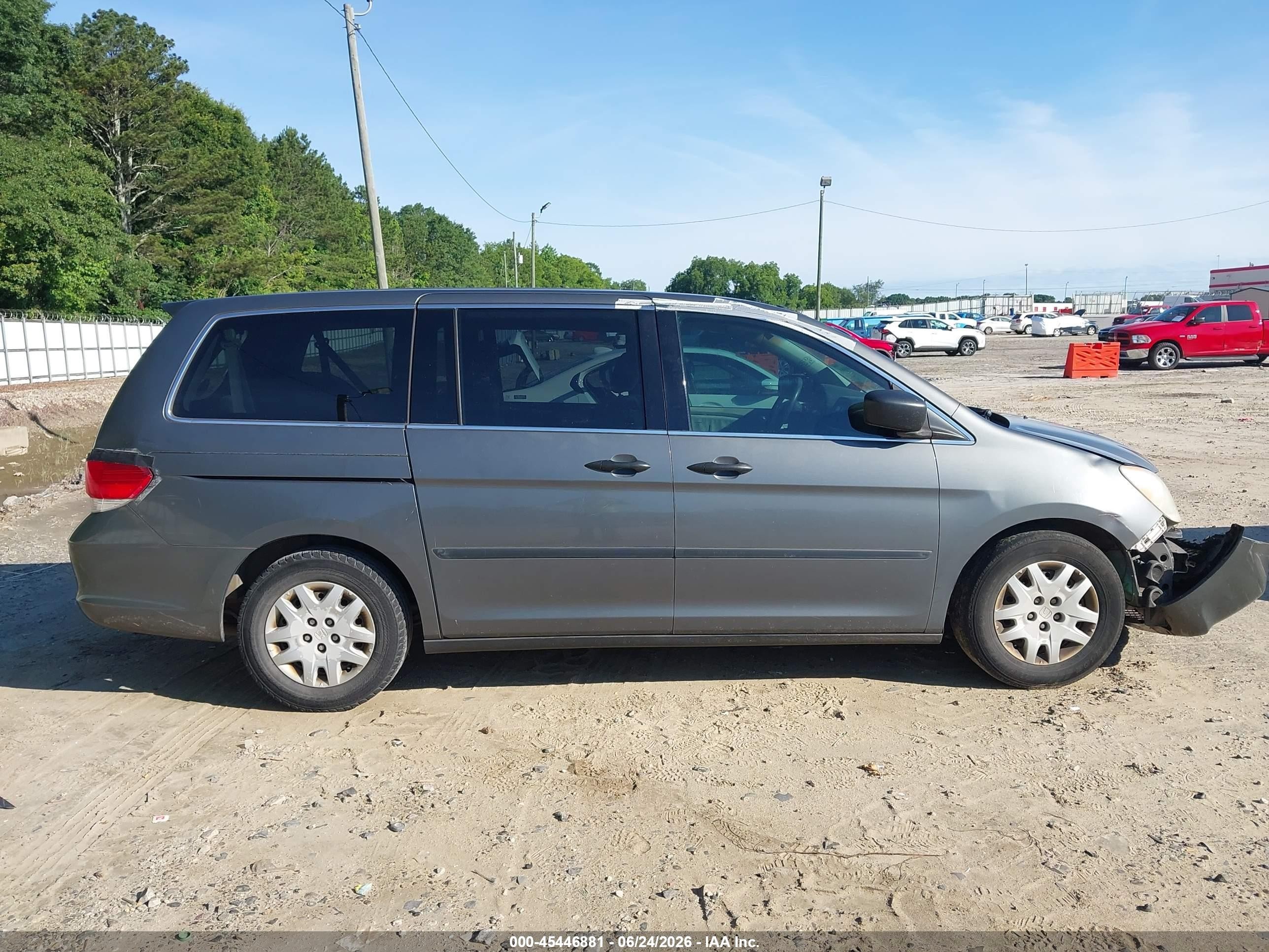 2008 Honda Odyssey Lx Gray vin: 5FNRL38288B076035