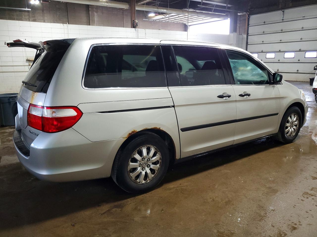 2006 Honda Odyssey Lx Серебряный vin: 5FNRL38296B101036