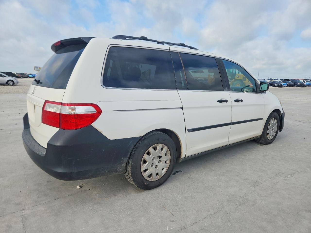 2007 Honda Odyssey Lx White vin: 5FNRL38297B004680