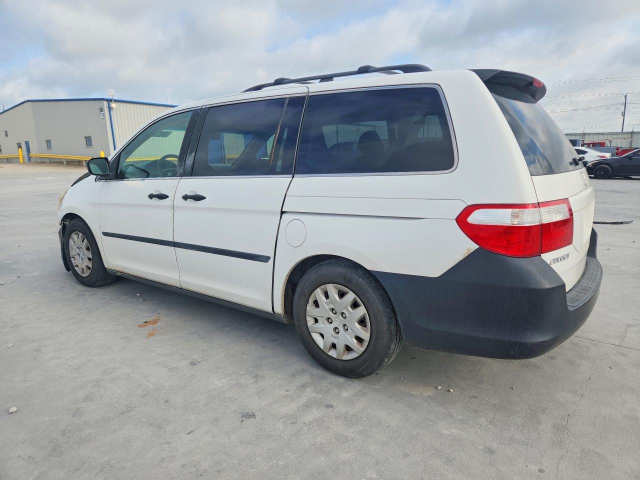 2007 Honda Odyssey Lx White vin: 5FNRL38297B004680