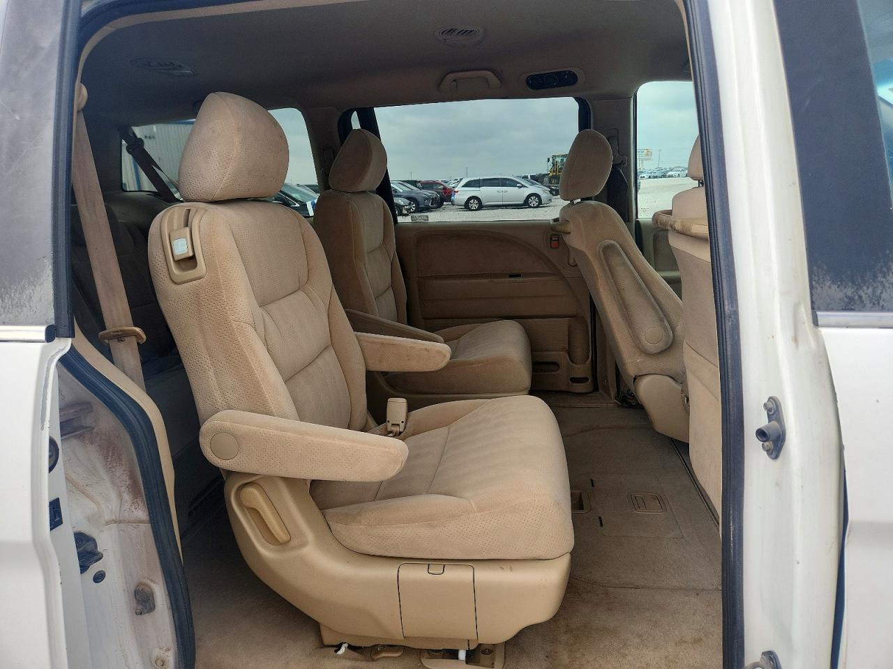 2007 Honda Odyssey Lx White vin: 5FNRL38297B004680