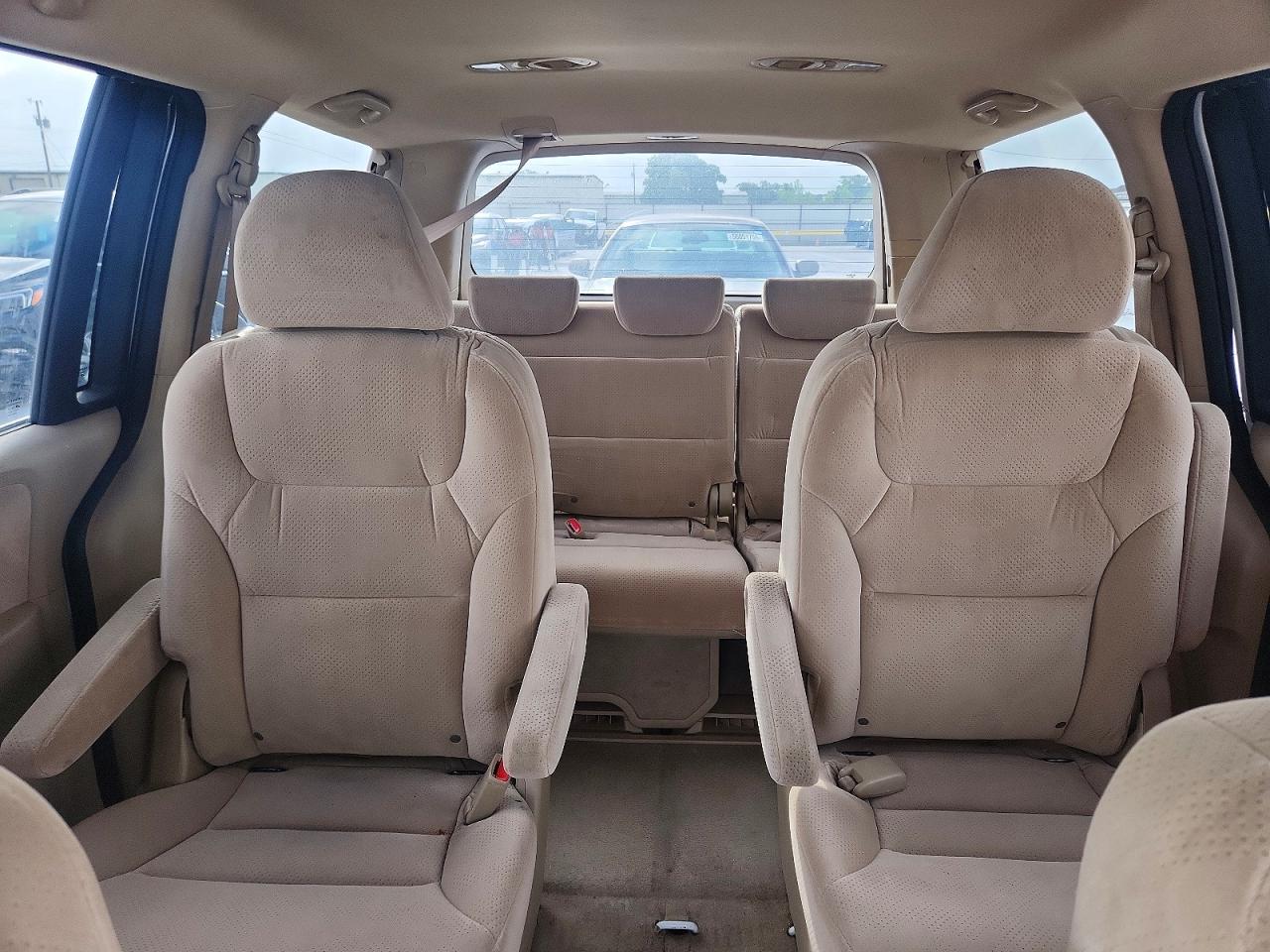 2007 Honda Odyssey Lx White vin: 5FNRL38297B004680