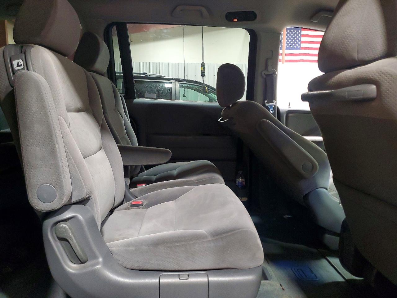 2007 Honda Odyssey Lx Silver vin: 5FNRL382X7B142986
