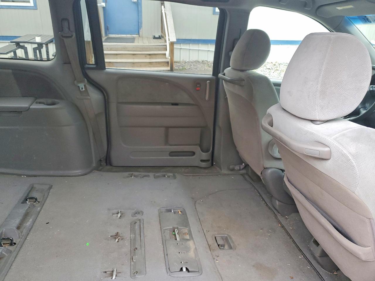 2009 Honda Odyssey Lx Silver vin: 5FNRL382X9B026061