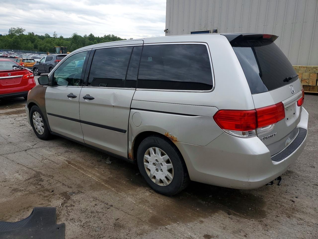 2009 Honda Odyssey Lx Silver vin: 5FNRL382X9B026061