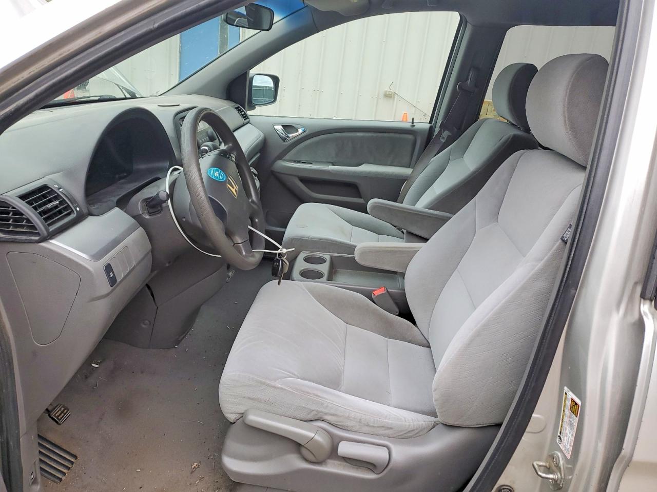 2009 Honda Odyssey Lx Silver vin: 5FNRL382X9B026061
