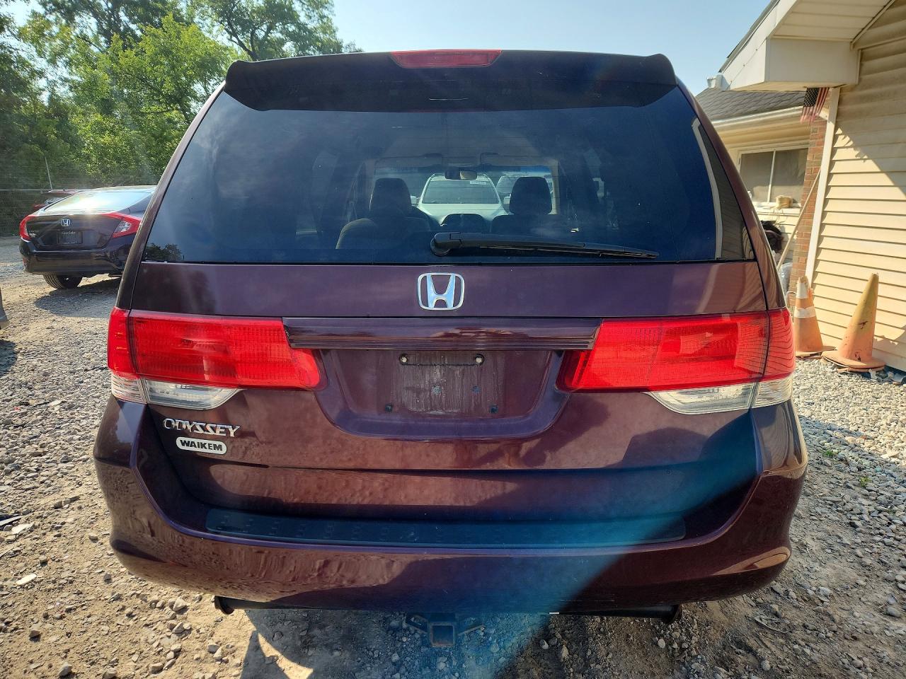 2009 Honda Odyssey Lx Burgundy vin: 5FNRL382X9B044995