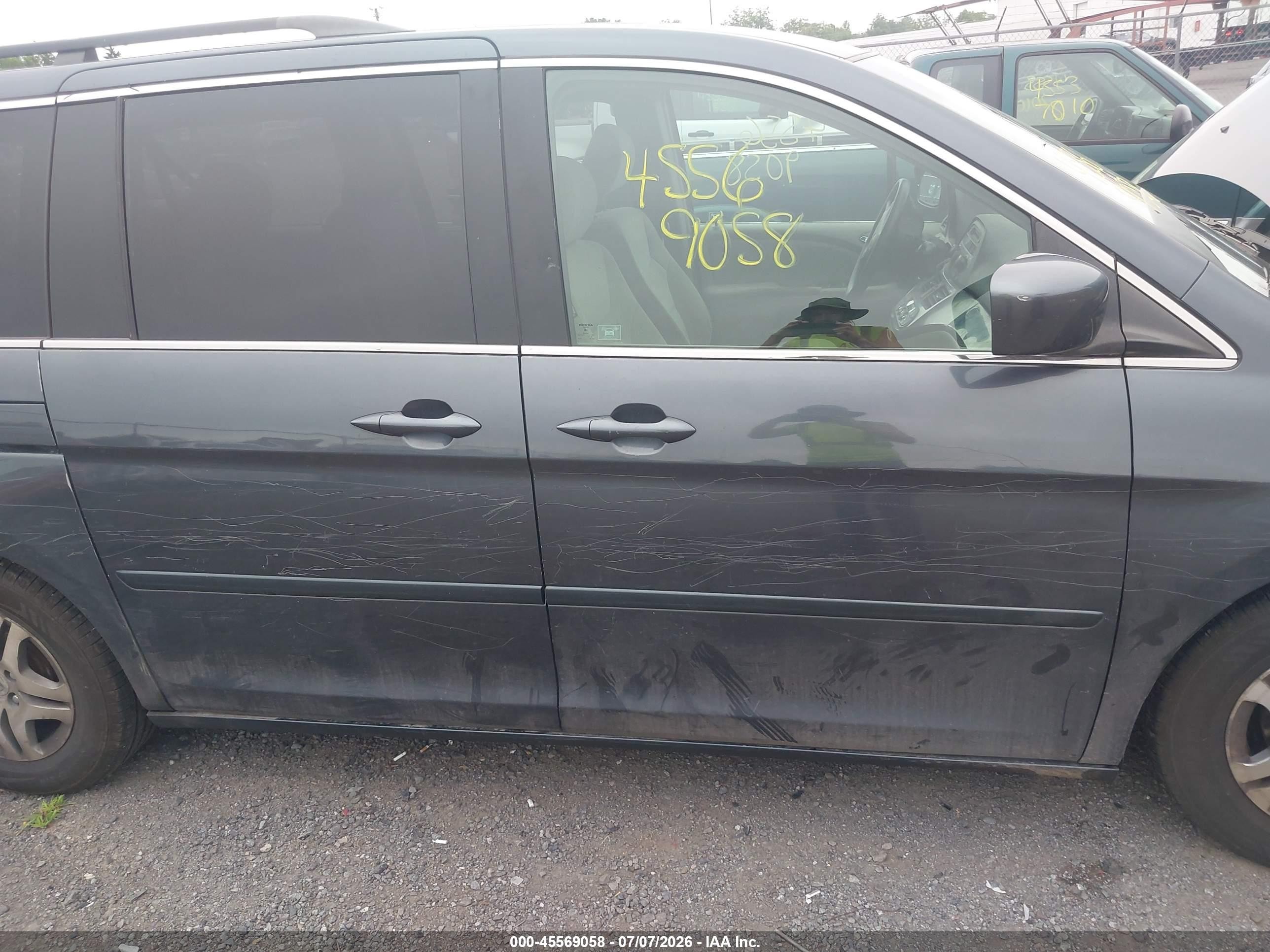 2005 Honda Odyssey Ex Gray vin: 5FNRL38405B032074