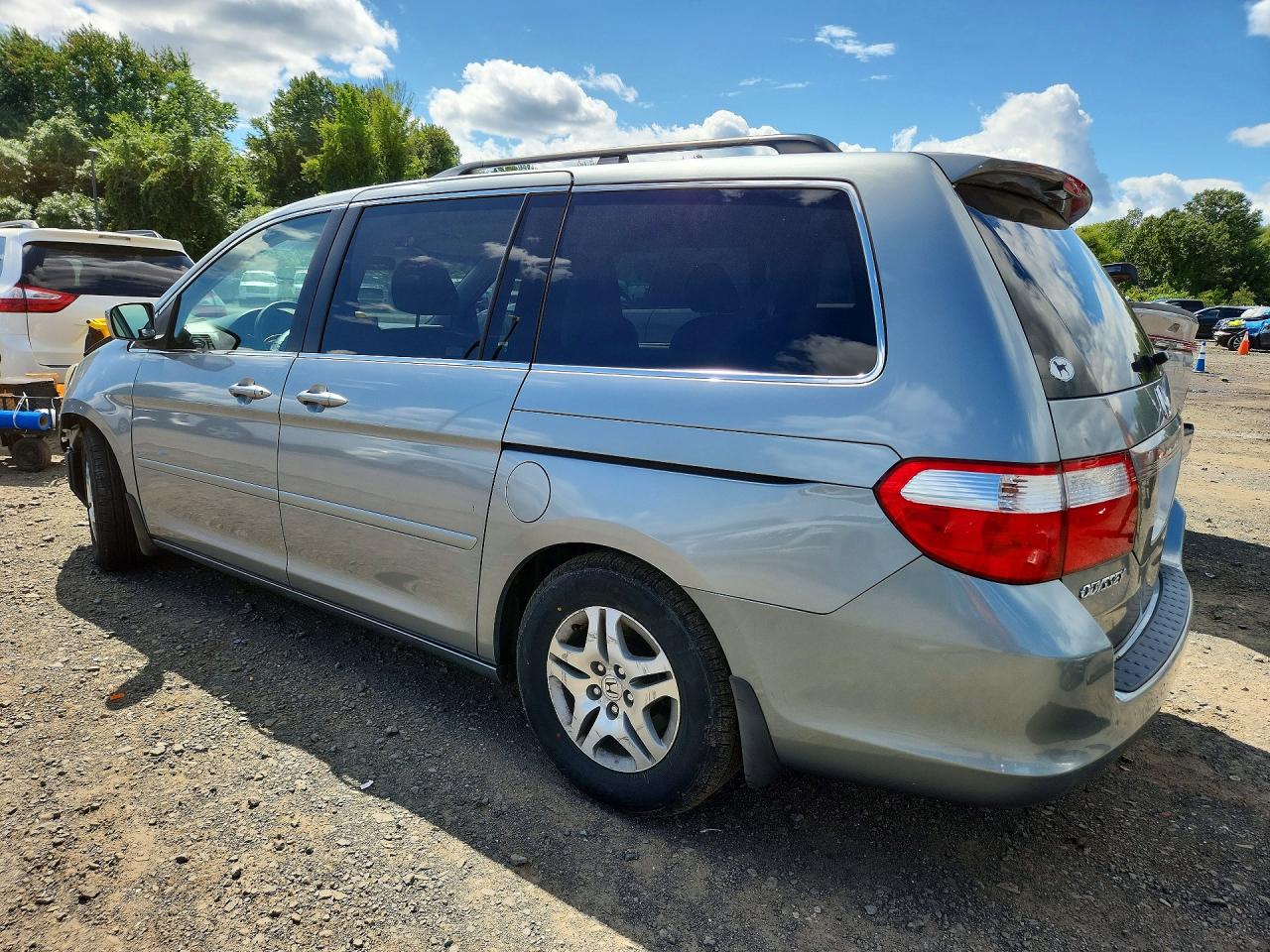 2006 Honda Odyssey Ex Silver vin: 5FNRL38406B069174