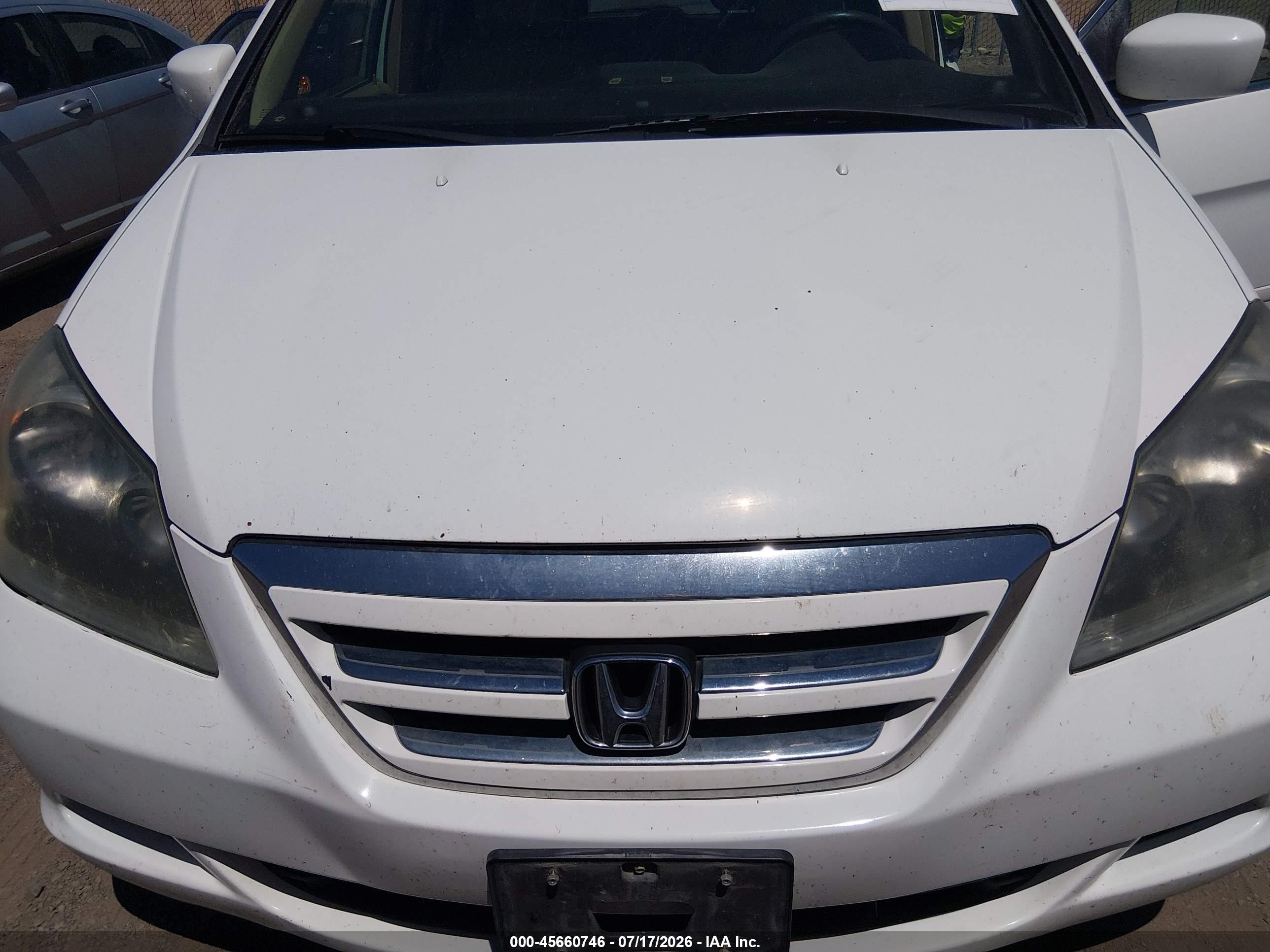 2006 Honda Odyssey Ex White vin: 5FNRL38406B407771