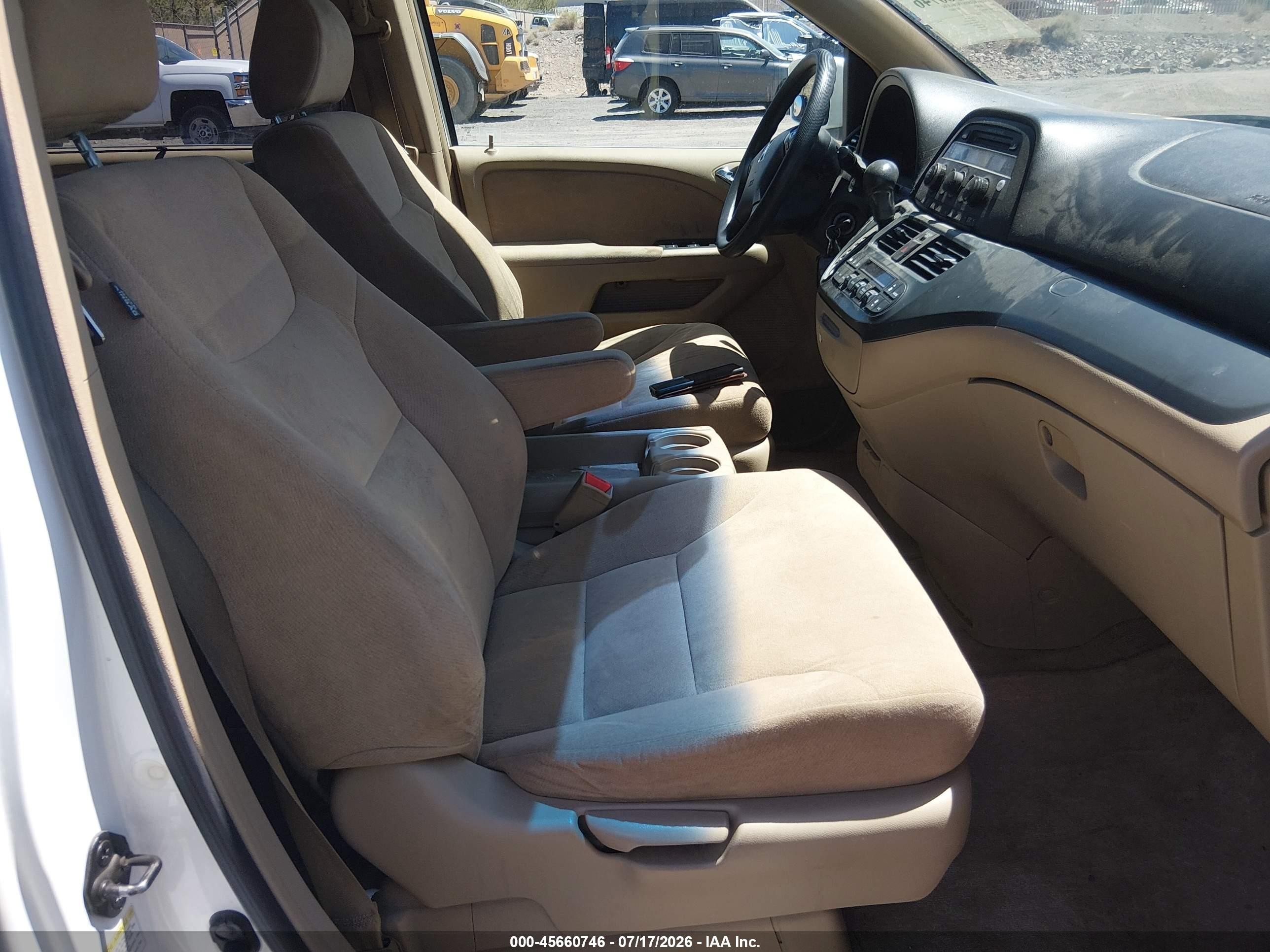 2006 Honda Odyssey Ex White vin: 5FNRL38406B407771