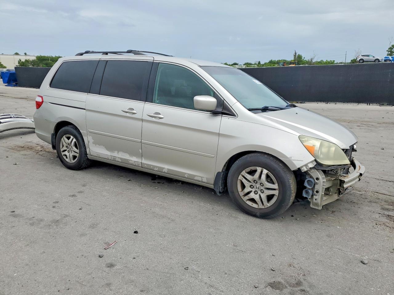 2007 Honda Odyssey Ex White vin: 5FNRL38407B431814