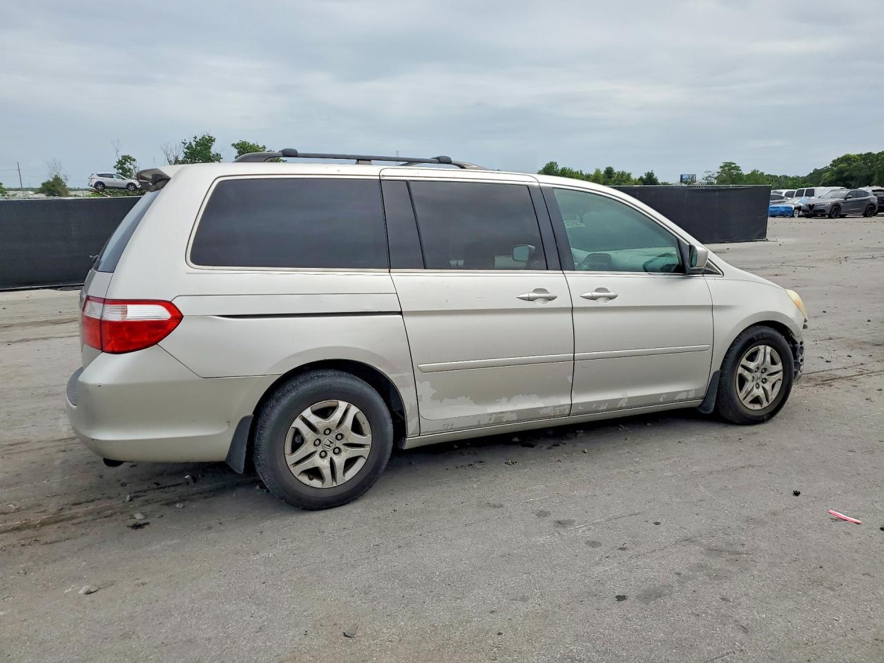 2007 Honda Odyssey Ex White vin: 5FNRL38407B431814