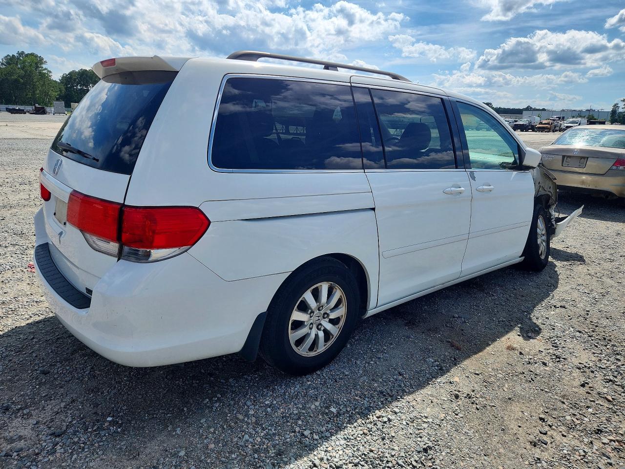 2009 Honda Odyssey Ex White vin: 5FNRL38409B007763