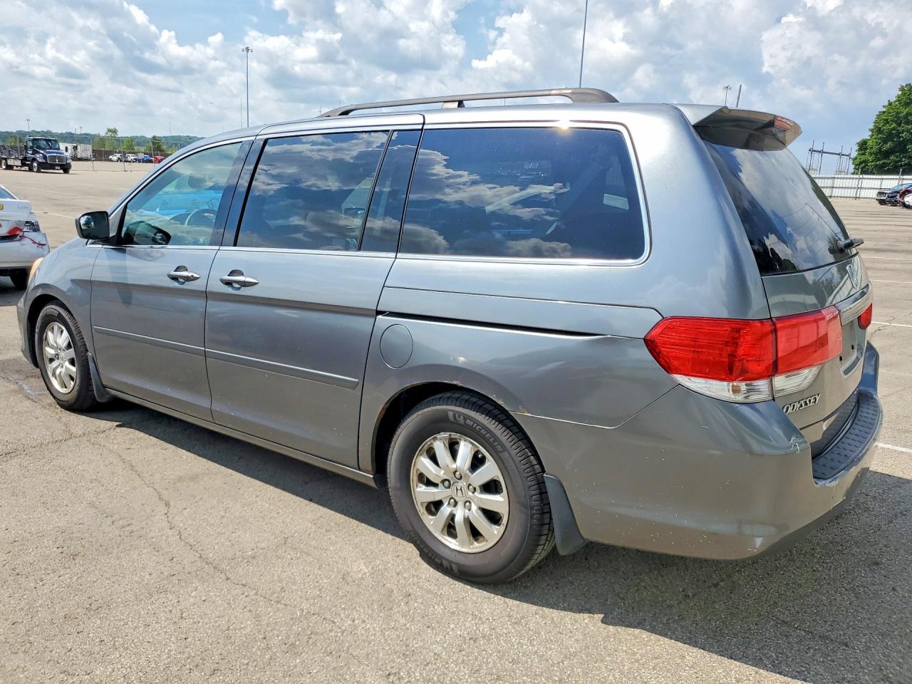 2009 Honda Odyssey Ex Gray vin: 5FNRL38409B016124