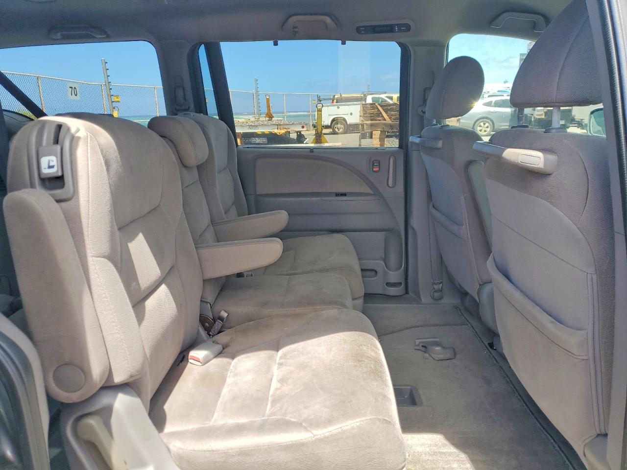 2009 Honda Odyssey Ex Silver vin: 5FNRL38409B402767