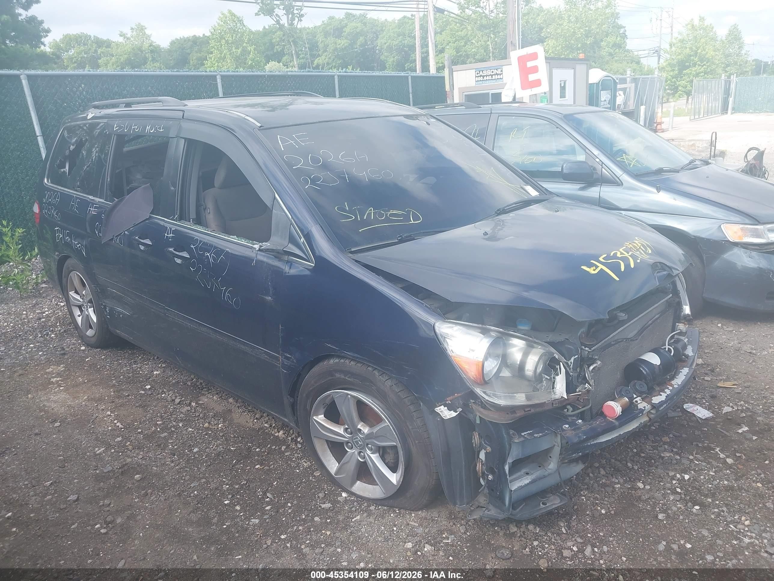 2005 Honda Odyssey Ex Blue vin: 5FNRL38415B135584
