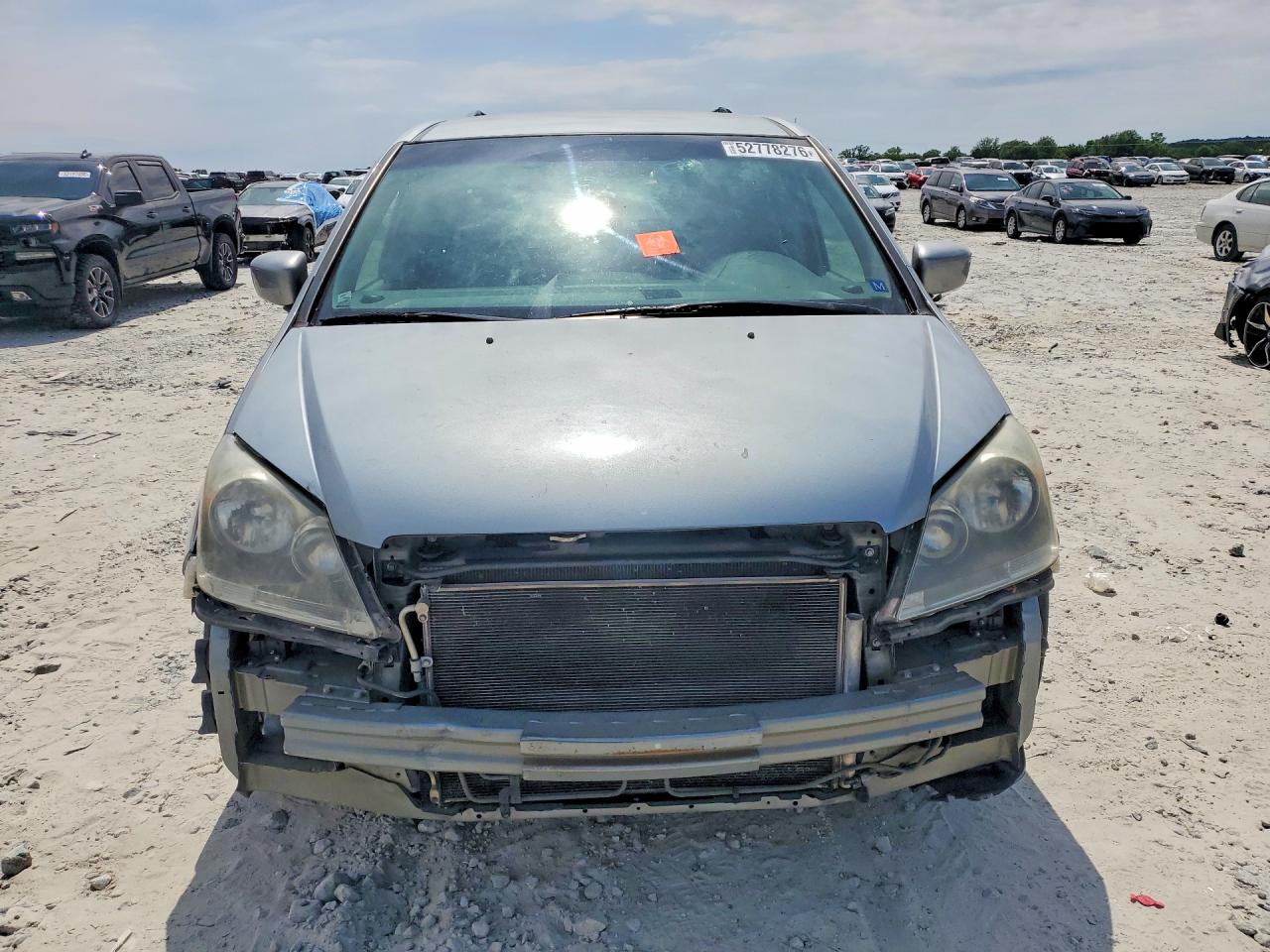 2007 Honda Odyssey Silver vin: 5FNRL38417B012760