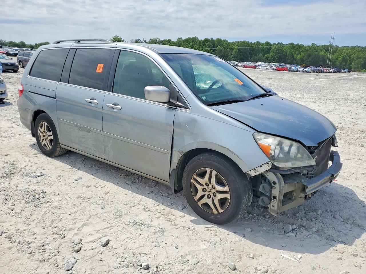 2007 Honda Odyssey Silver vin: 5FNRL38417B012760
