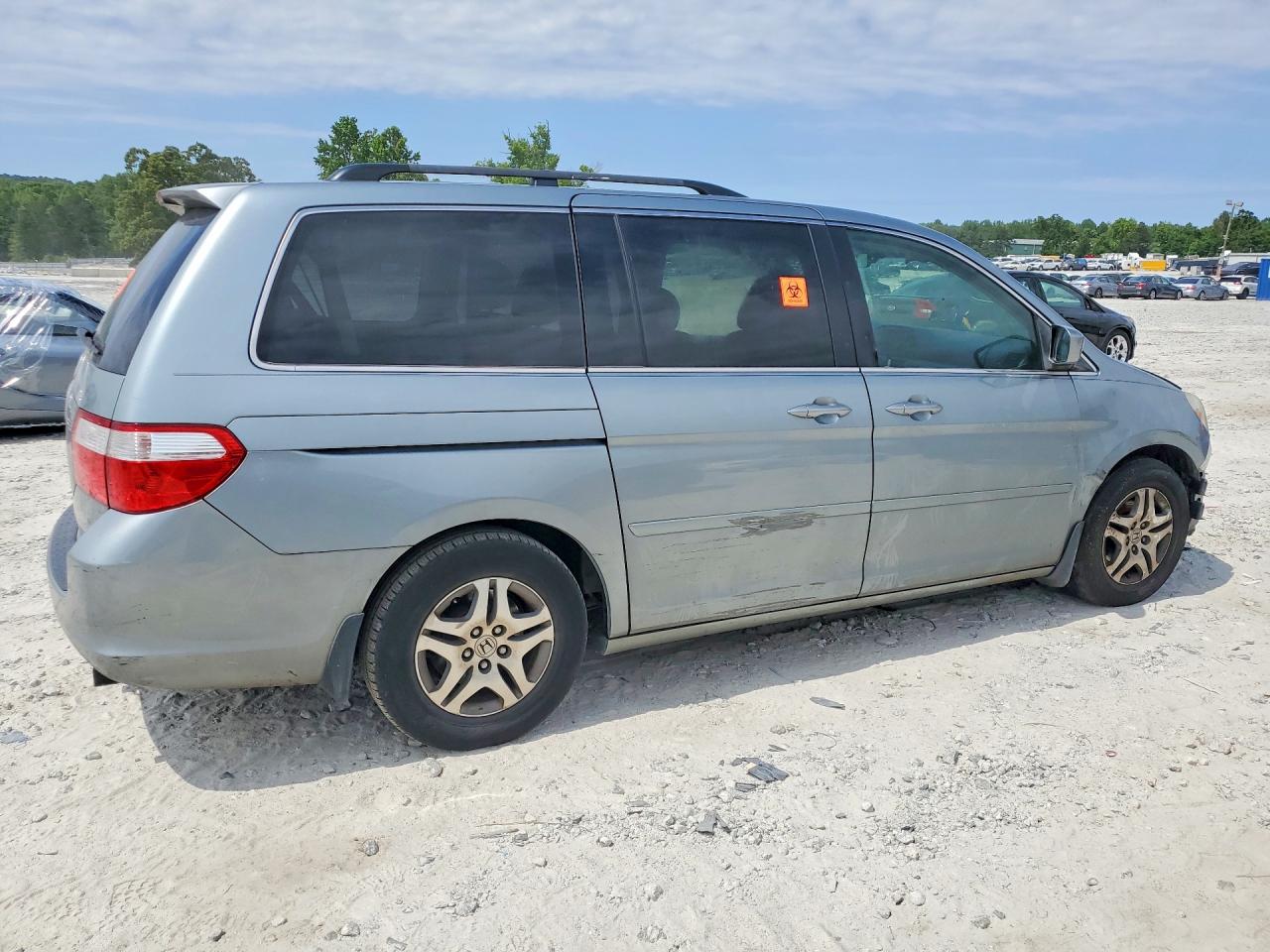 2007 Honda Odyssey Silver vin: 5FNRL38417B012760