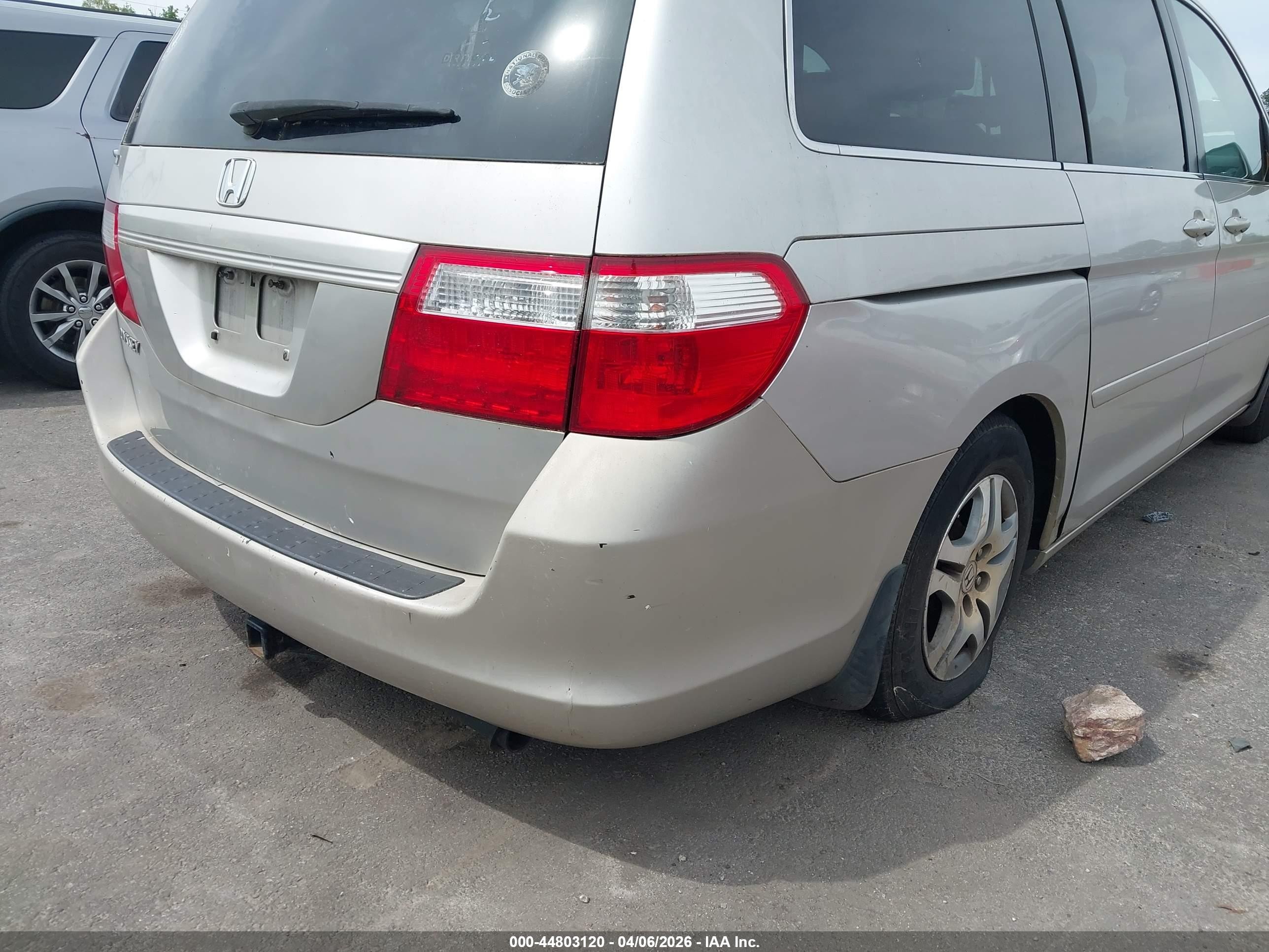2007 Honda Odyssey Ex Silver vin: 5FNRL38417B411670