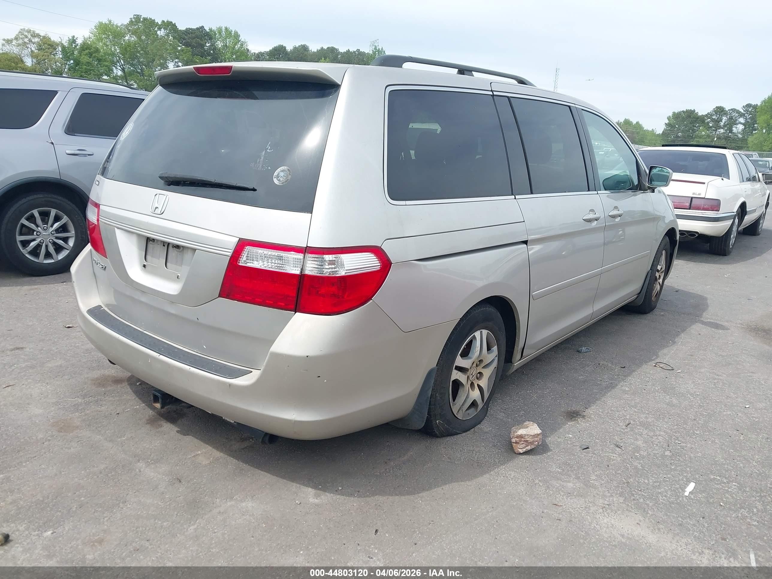 2007 Honda Odyssey Ex Silver vin: 5FNRL38417B411670