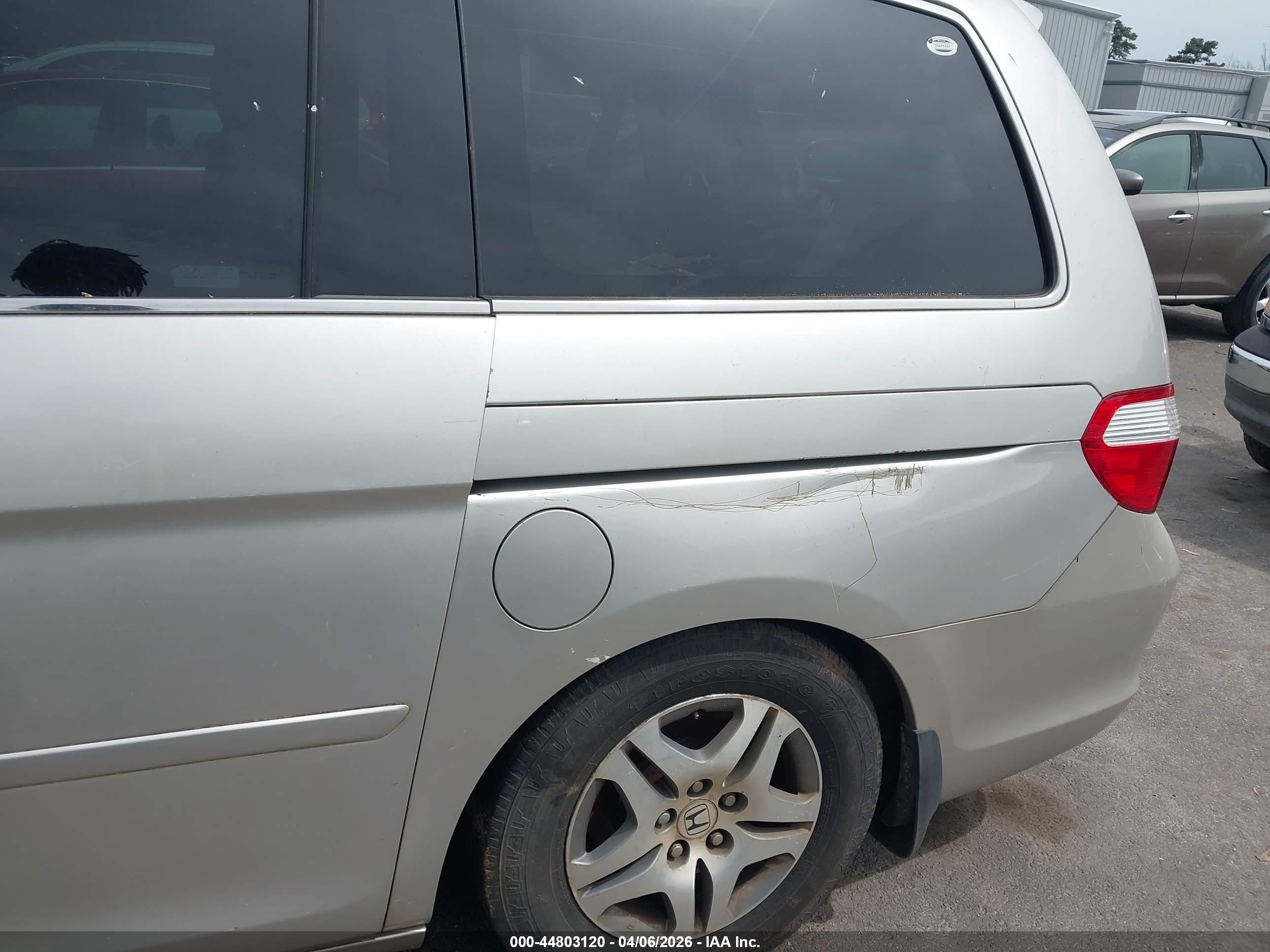 2007 Honda Odyssey Ex Silver vin: 5FNRL38417B411670