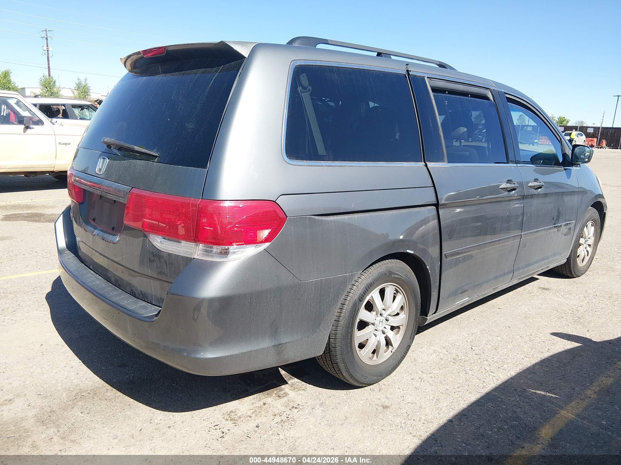 2008 Honda Odyssey Ex Gray vin: 5FNRL38418B020956
