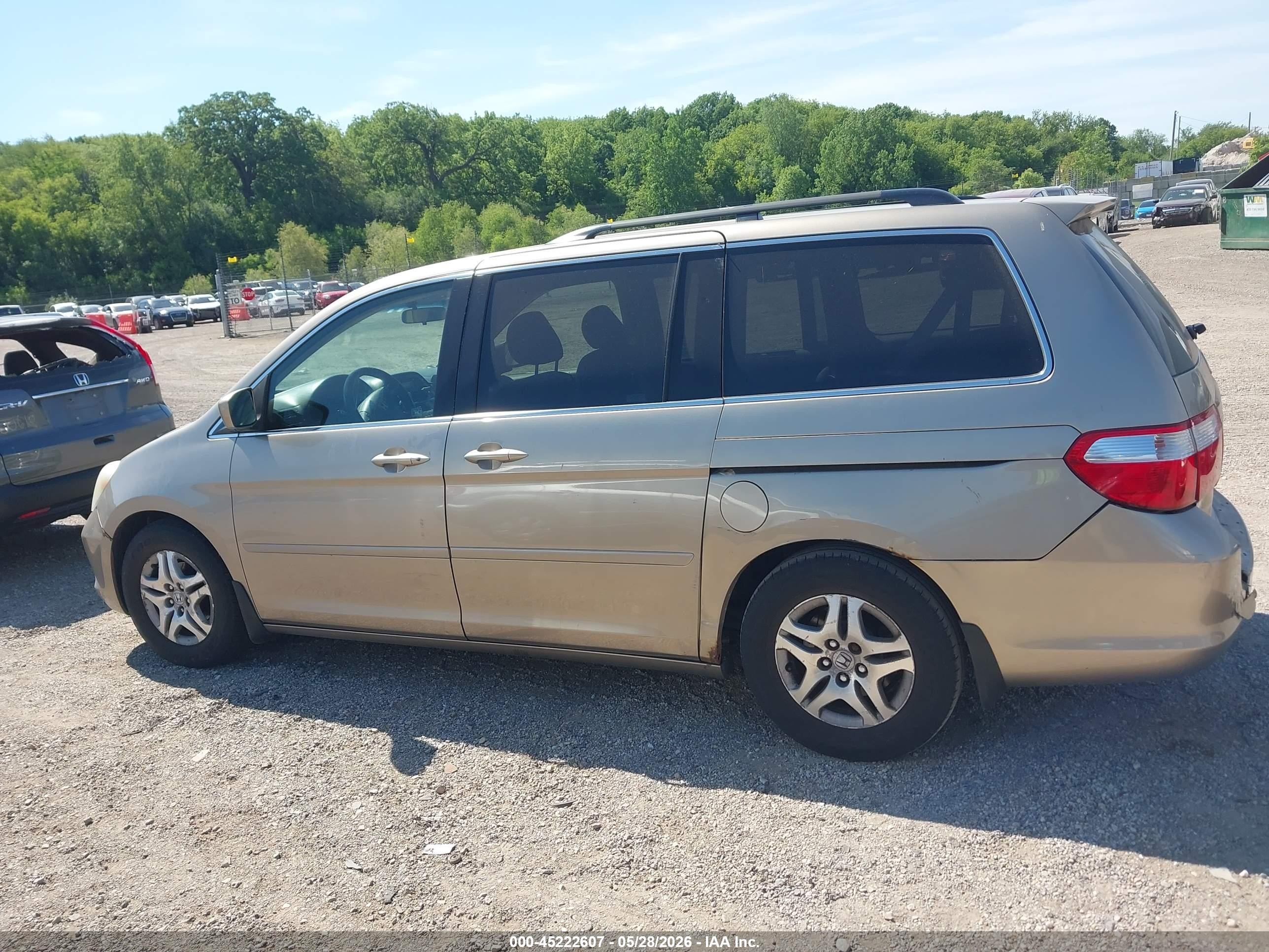 2005 Honda Odyssey Ex Gold vin: 5FNRL38425B401064